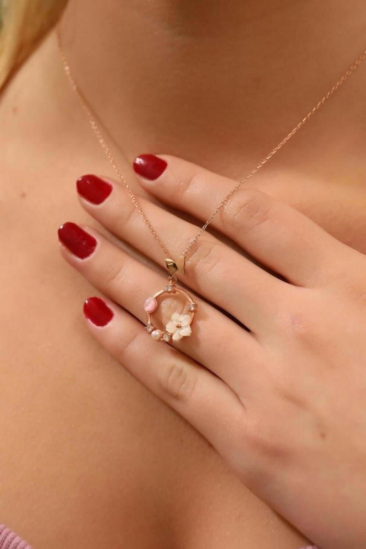 İncili 925 Ayar Gümüş Lotus Çiçeği Kolye - ÖzelSen