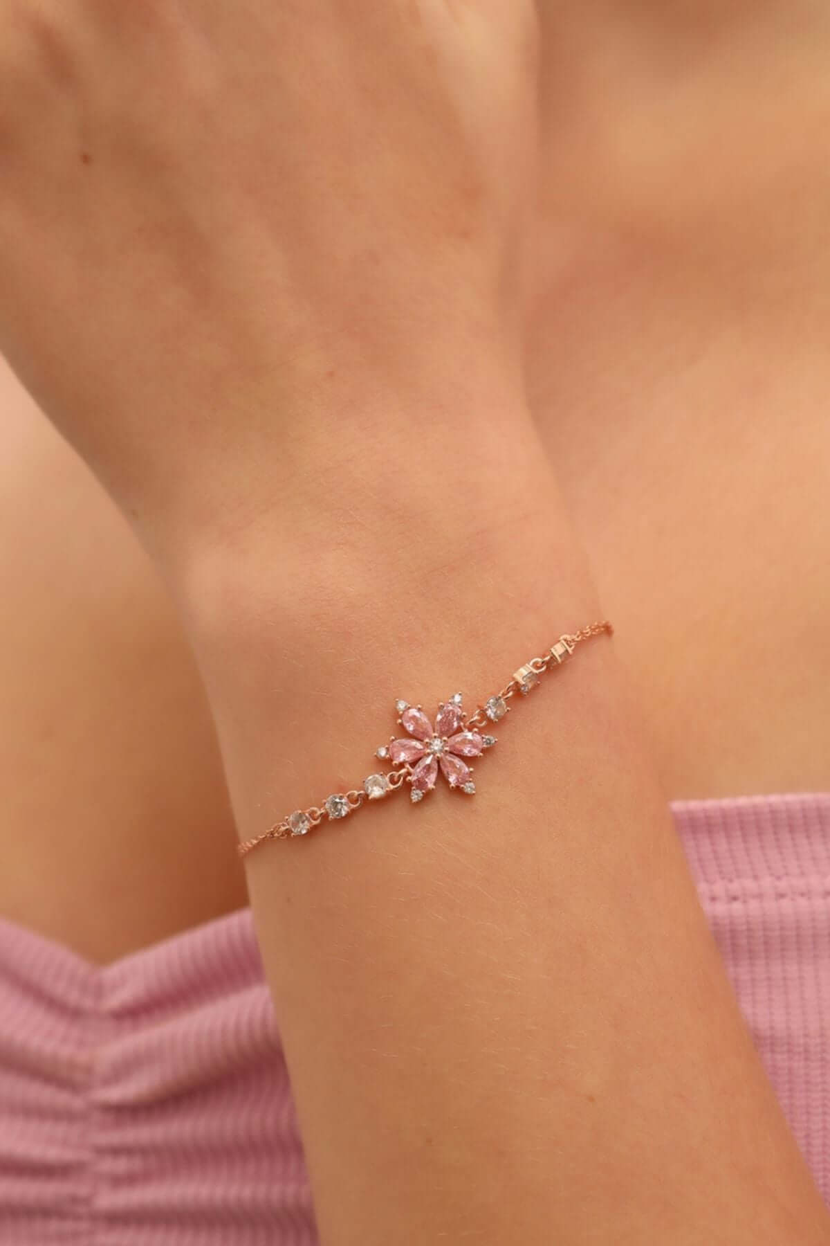 Pembe Zirkon Taşlı 925 Ayar Gümüş Yonca Bileklik - ÖzelSen