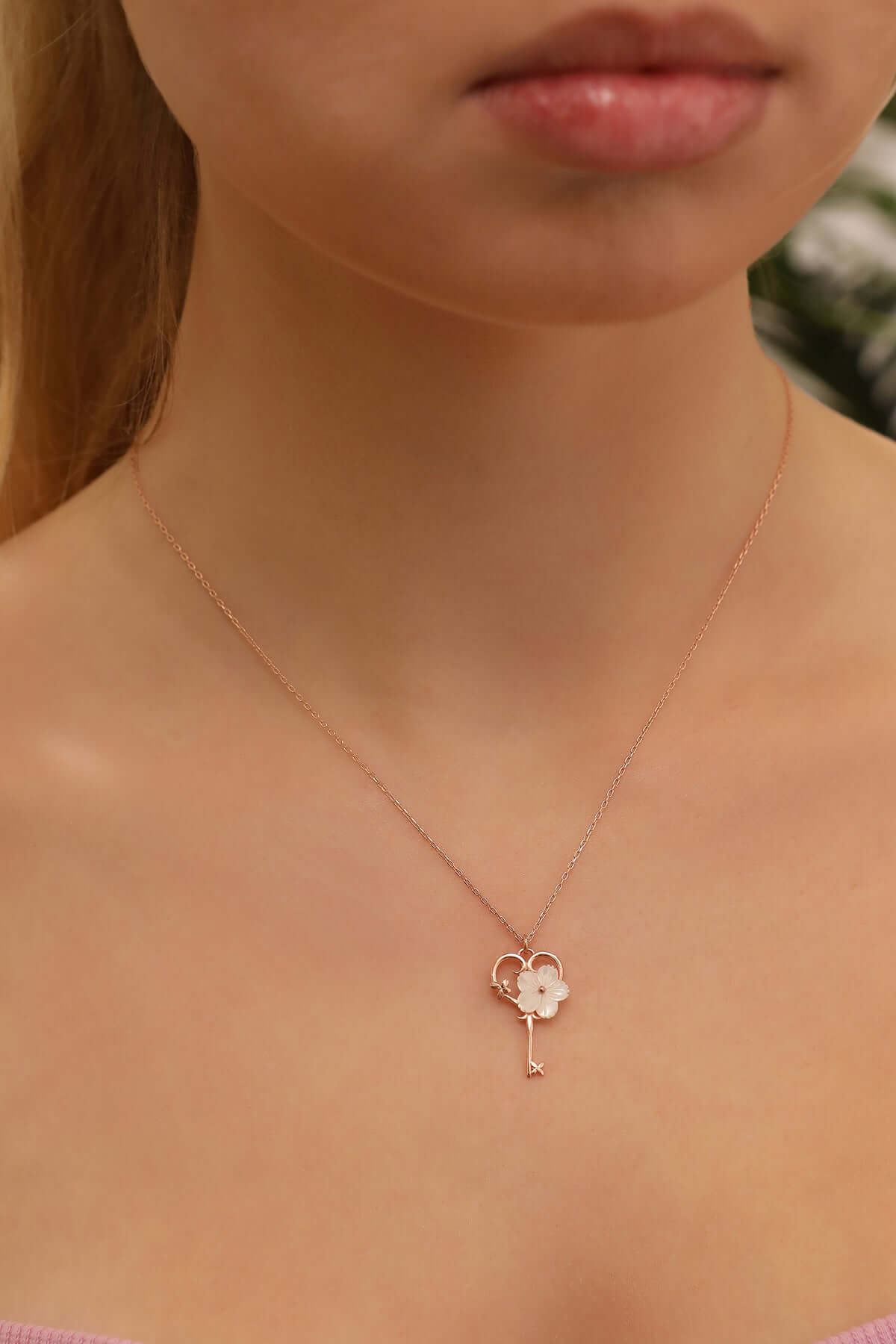 925 Ayar Gümüş Anahtarlı Yasemin Çiçeği Kolye - ÖzelSen