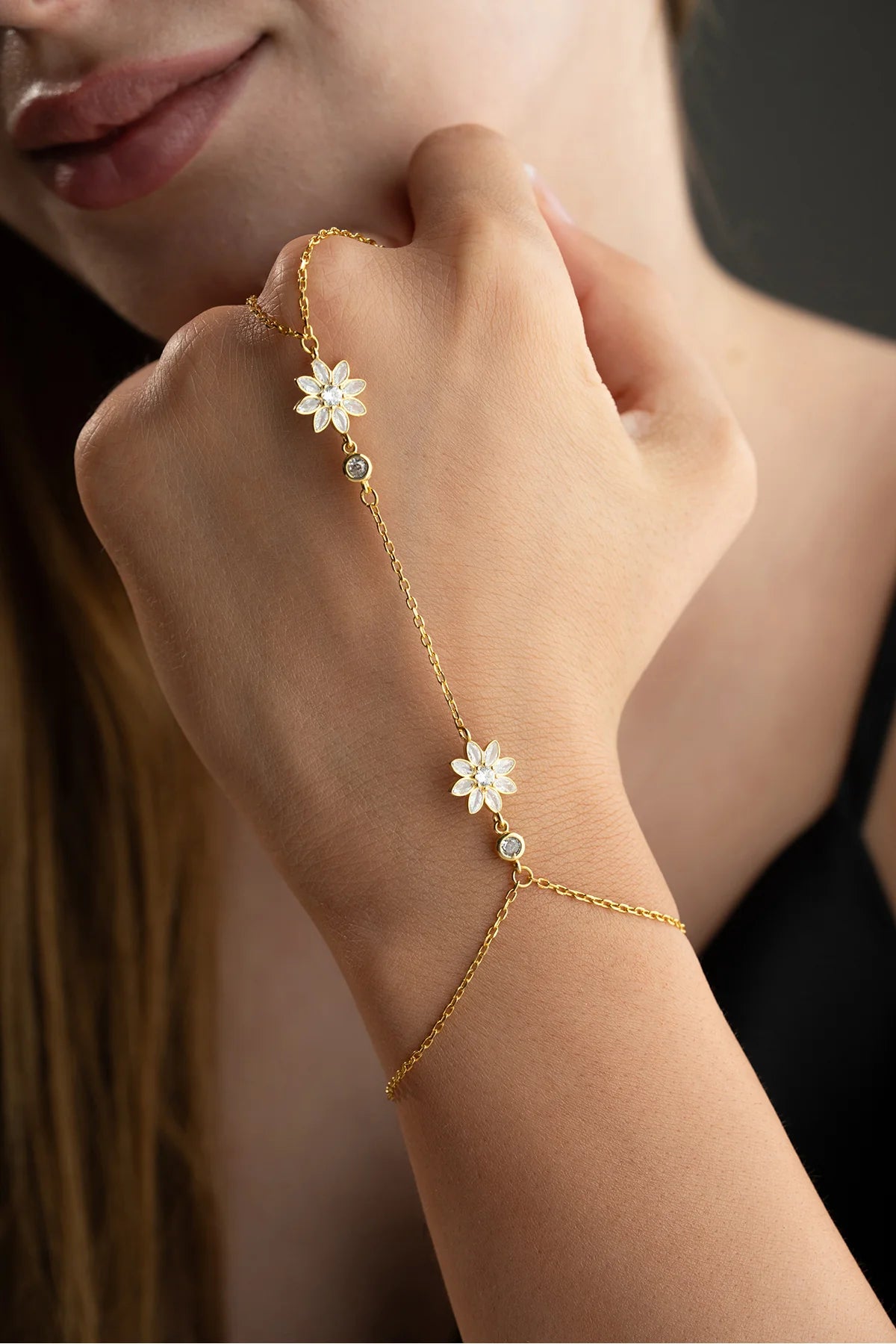 Zirkon Taşlı Lotus Şahmeran 925 Ayar Altın Kaplama Gümüş Kolye