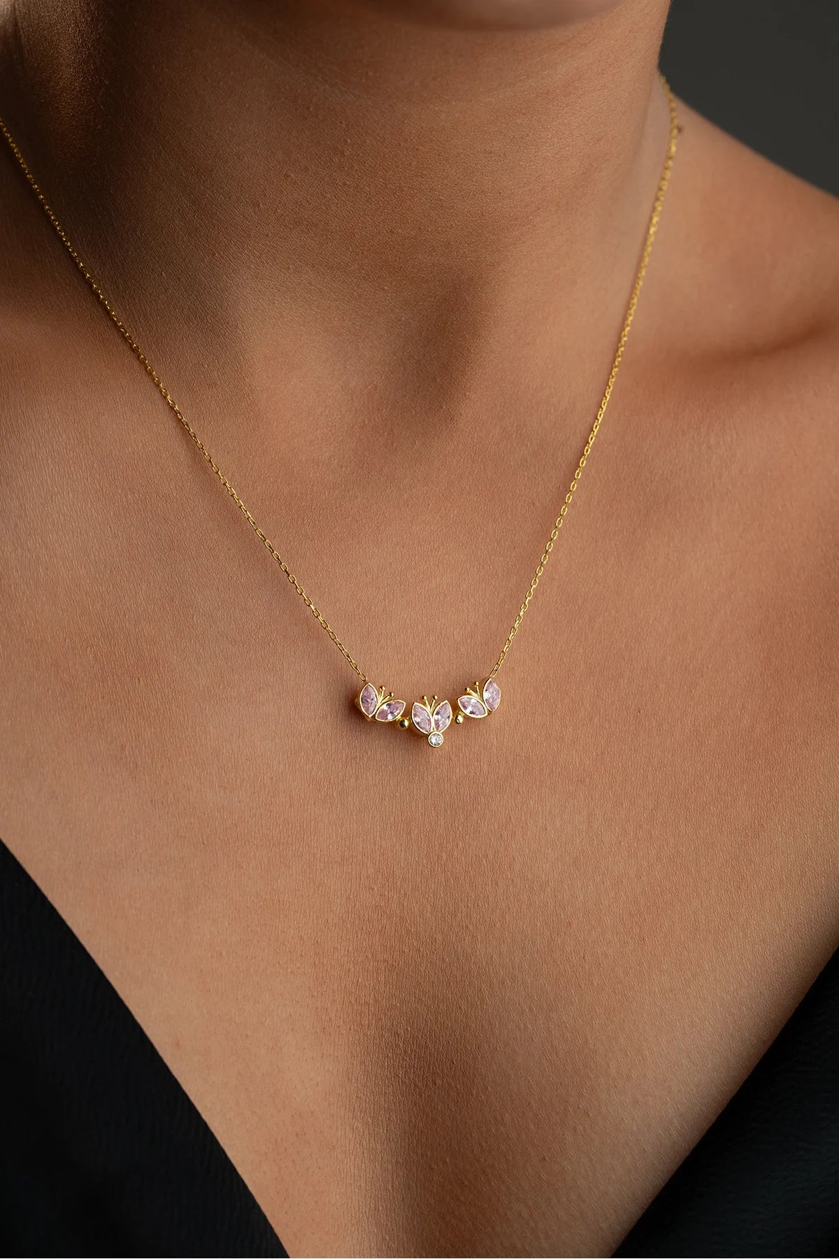 Mıknatıslı Taşlı Lotus 925 Ayar Altın Kaplama Gümüş Kolye – 3