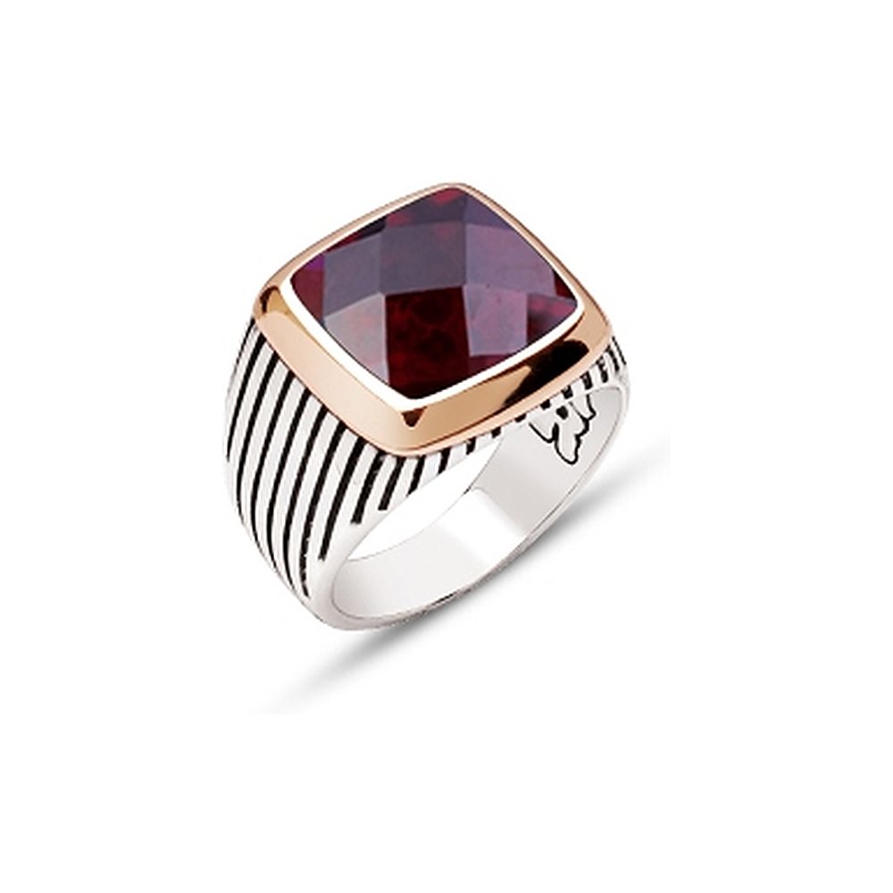 Gümüş Fasetli Garnet Zirkon Taşlı Çizgili Kasalı Yüzük