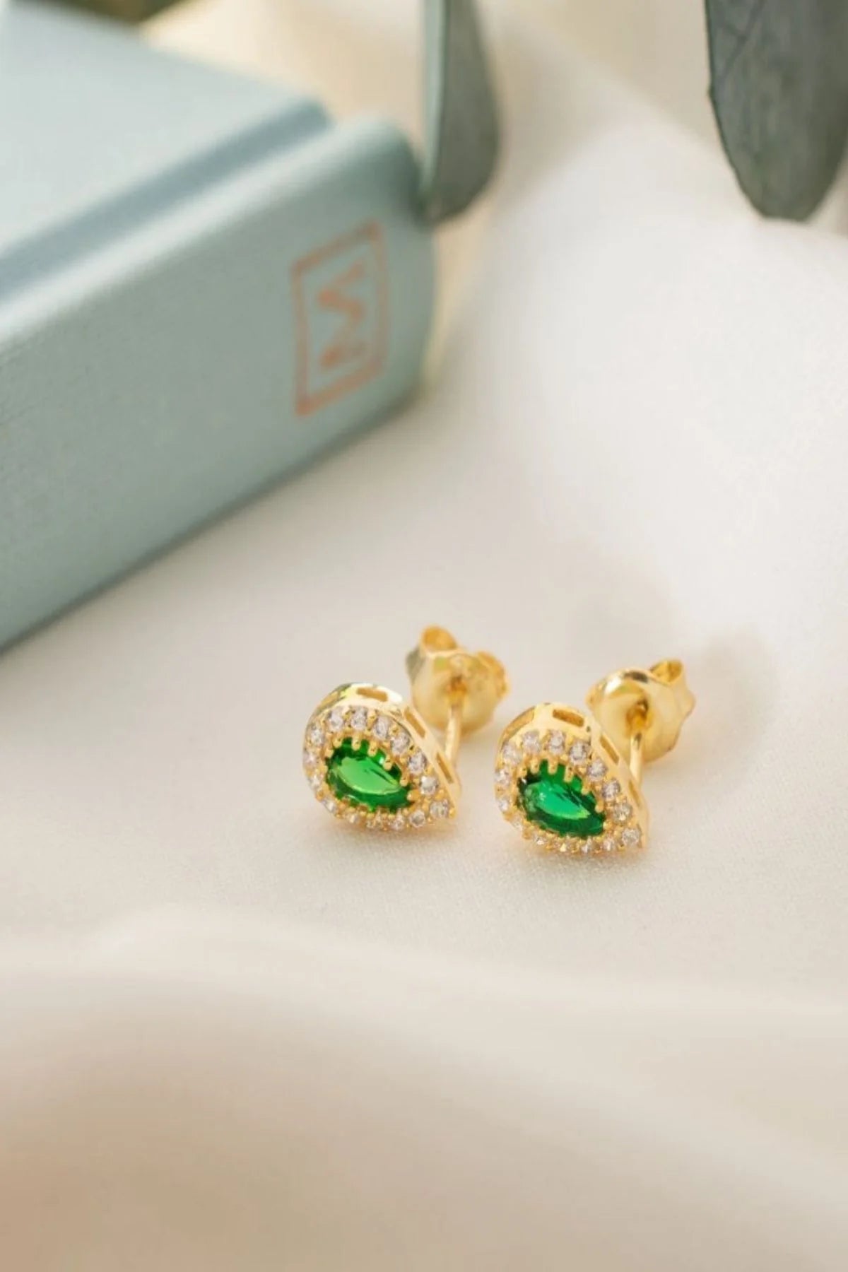Mayıs Ayı Doğum Taşı (Emerald) Damla 925 Ayar Altın Kaplama Gümüş Küpe