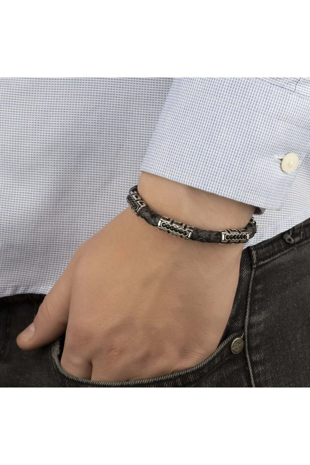 Gümüş Parçalı Siyah Taşlı Siyah Hakiki Erkek Deri Bileklik - ÖzelSen