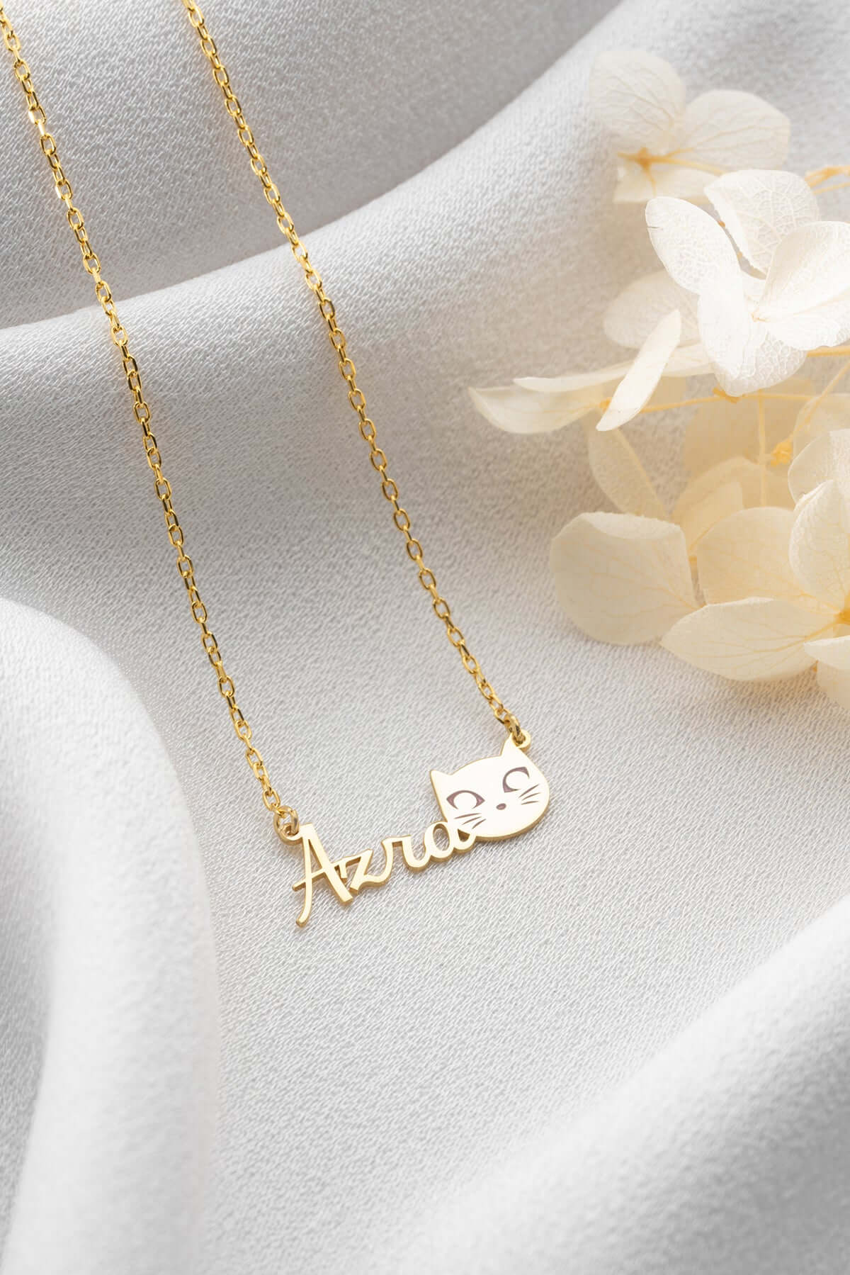 Kişiye Özel İsimli ve Kedi Figürlü Gümüş Kolye