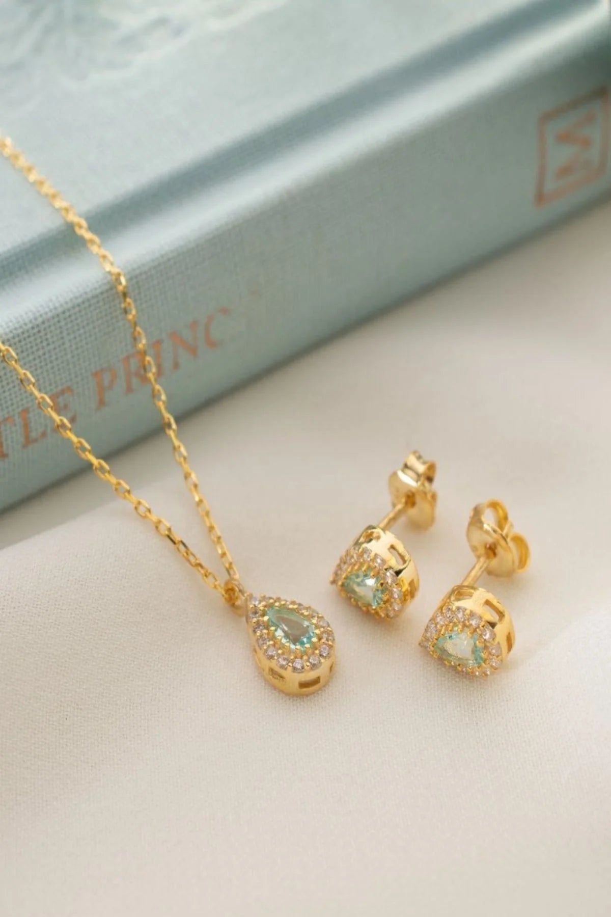 Mart Ayı Doğum Taşı (Aquamarine) 925 Ayar Altın Kaplama Gümüş Set