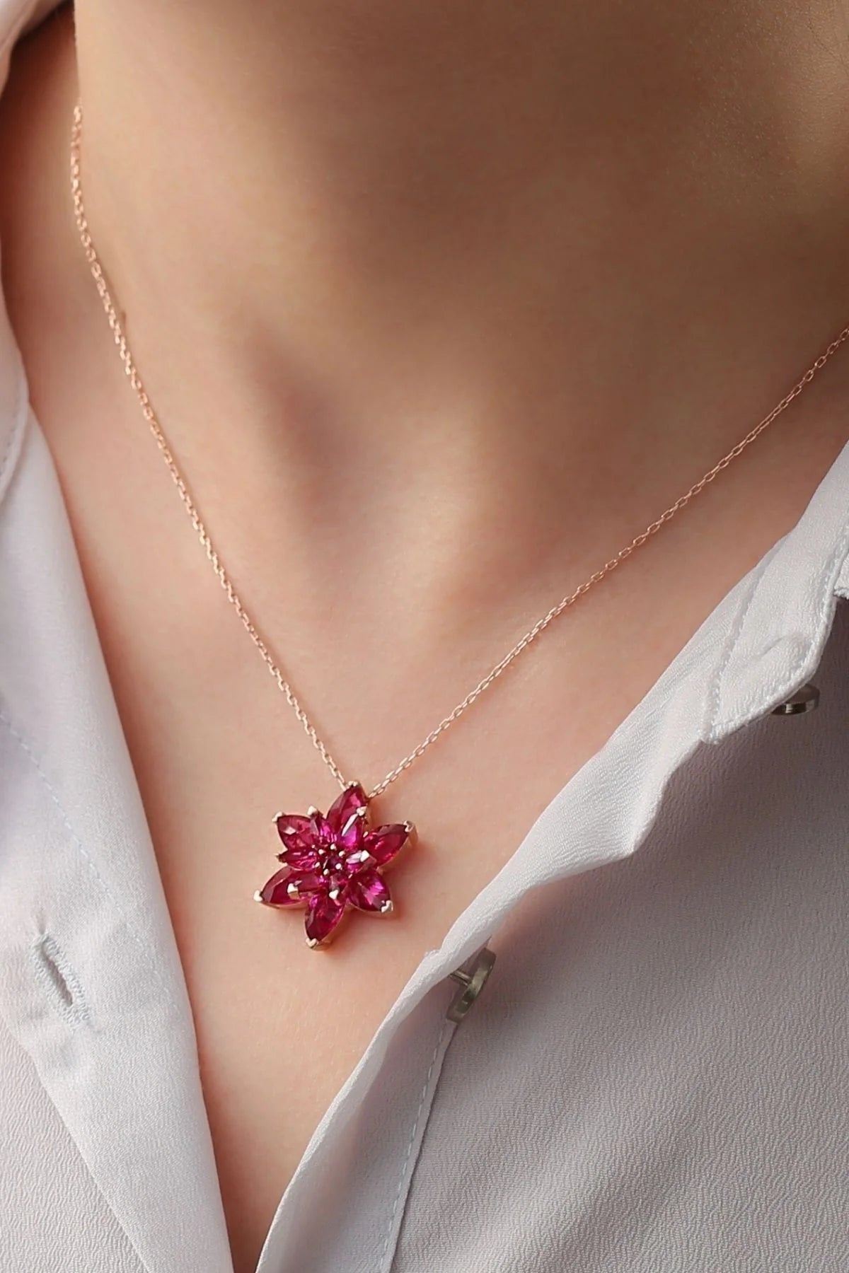 Zirkon Taşlı Lotus 925 Ayar Rose Kaplama Gümüş Kolye