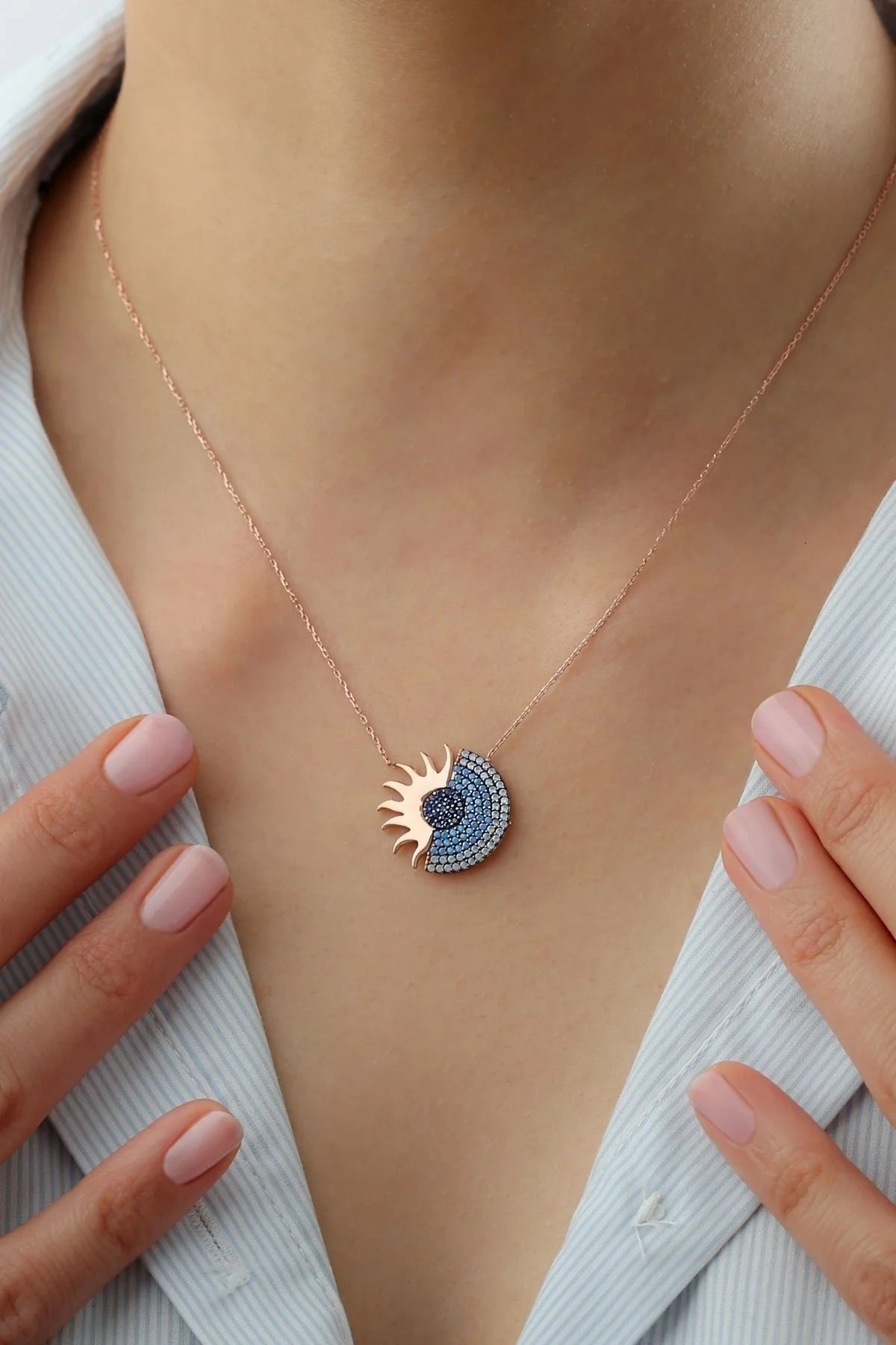 Nano Taşlı Güneş 925 Ayar Rose Kaplama Gümüş Kolye