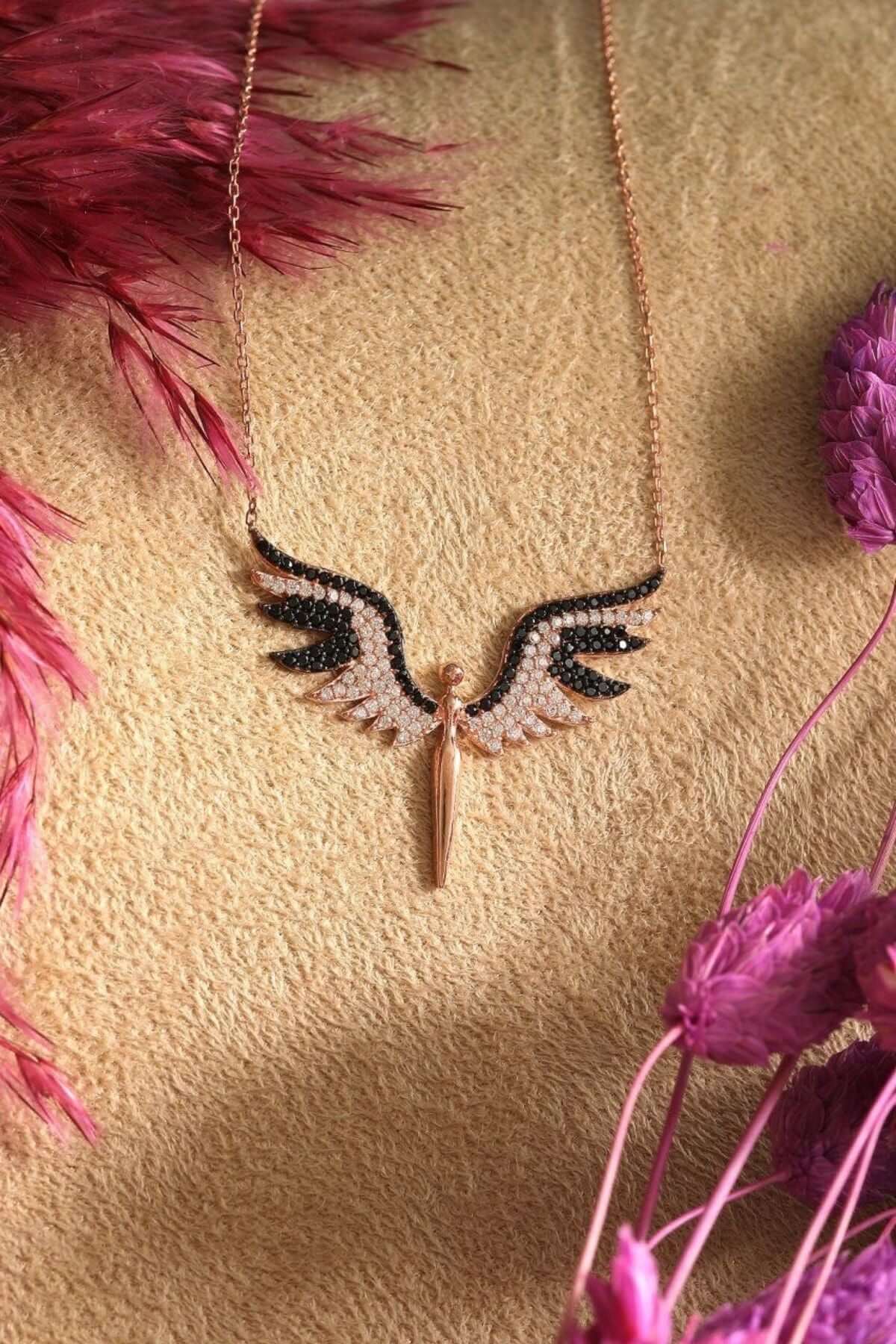 Siyah Beyaz Zirkon Taşlı 925 Ayar Gümüş Yusufcuk Kolye - ÖzelSen