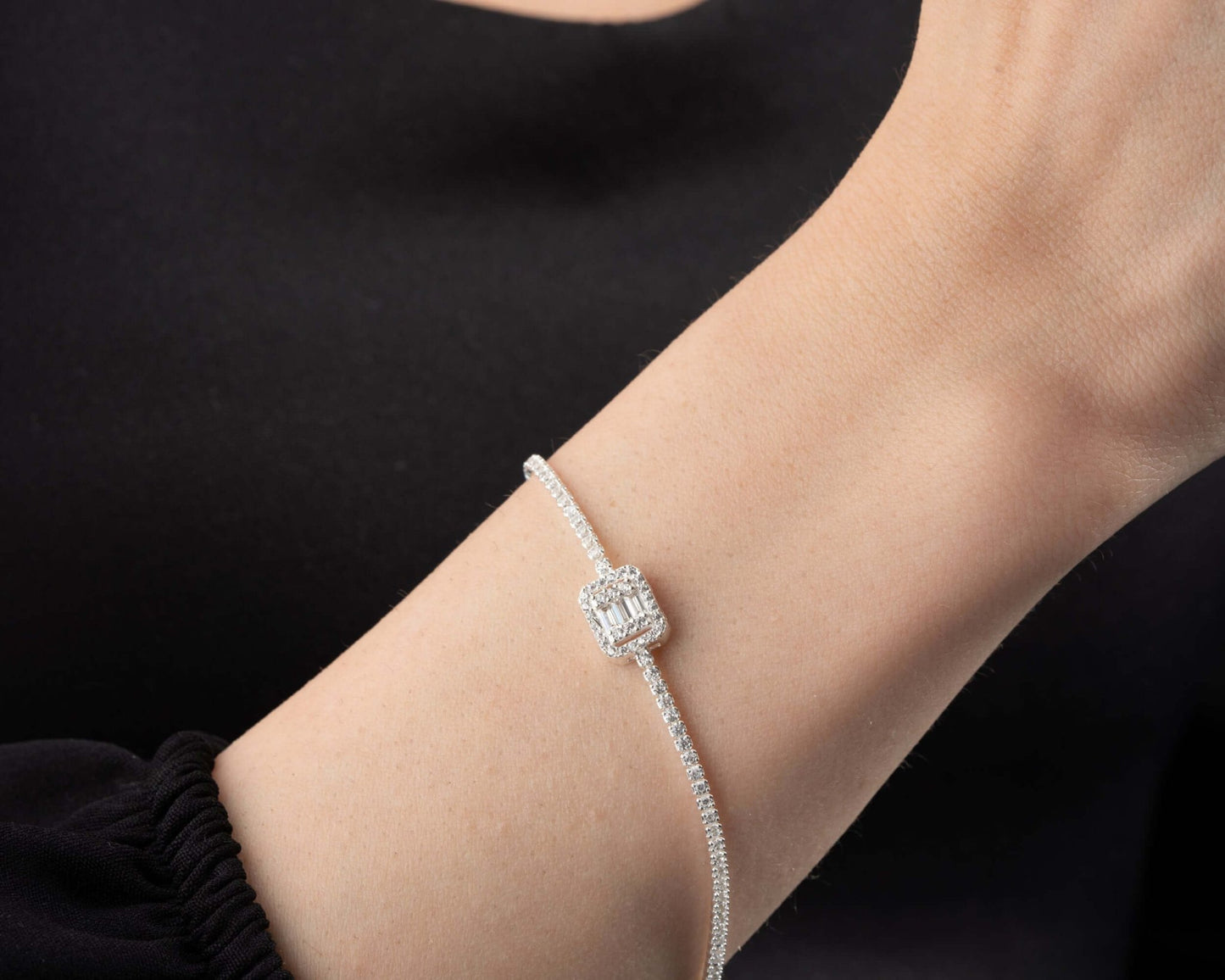 925 Ayar Gümüş Baget Taşlı Su Yolu Bileklik - ÖzelSen