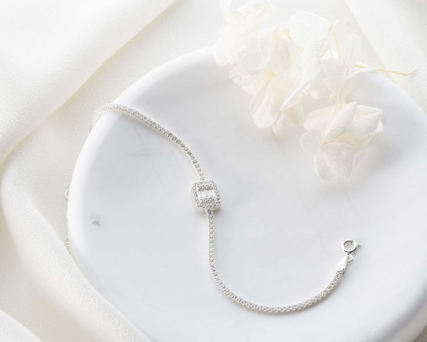 925 Ayar Gümüş Baget Taşlı Su Yolu Bileklik - ÖzelSen