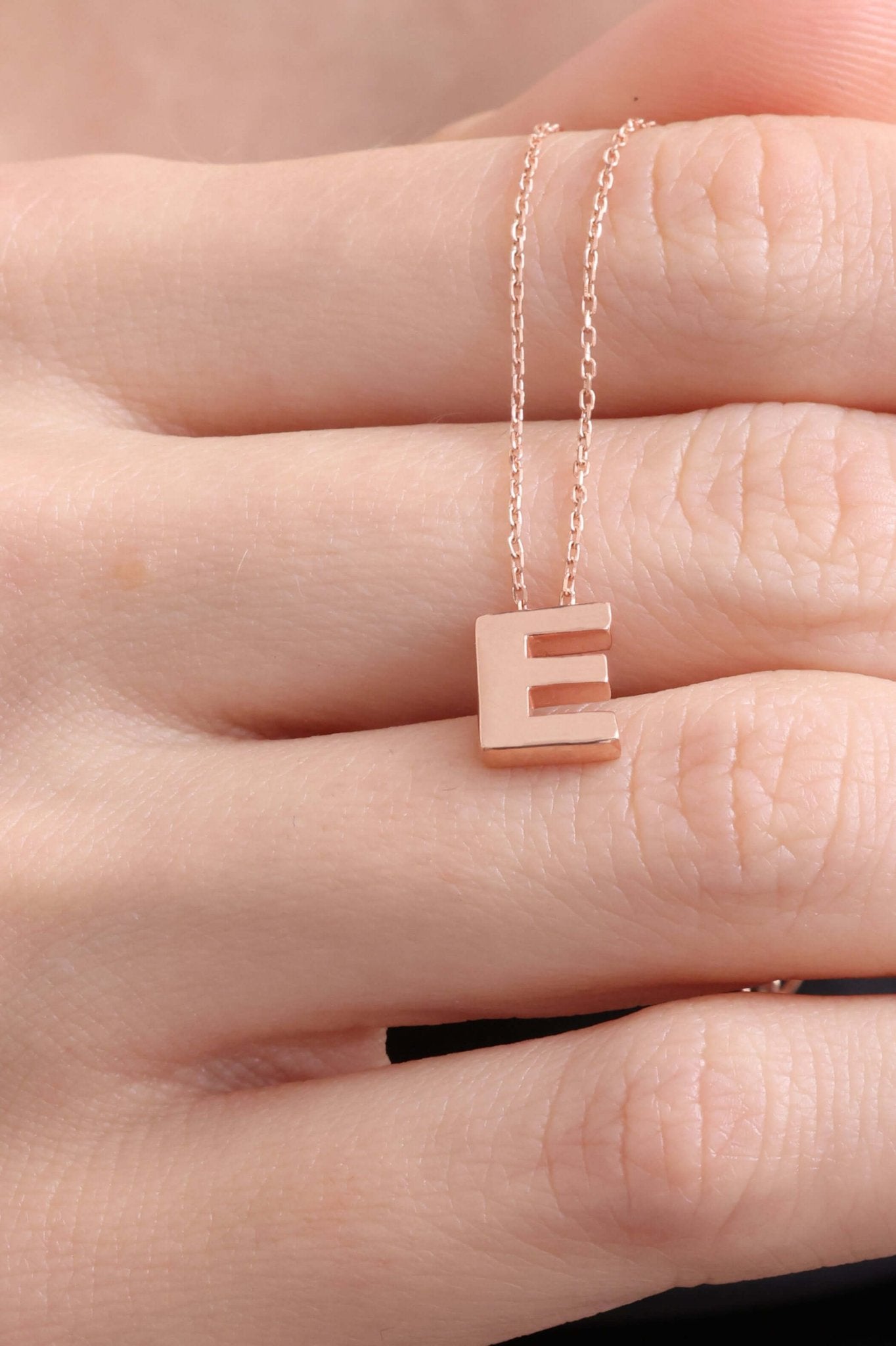 925 Ayar Gümüş E Harfli Kolye - ÖzelSen