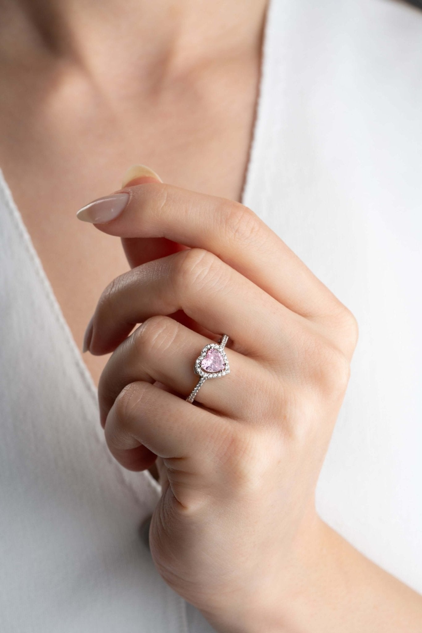 925 Ayar Gümüş Pembe Taşlı Kalpli Yüzük - ÖzelSen