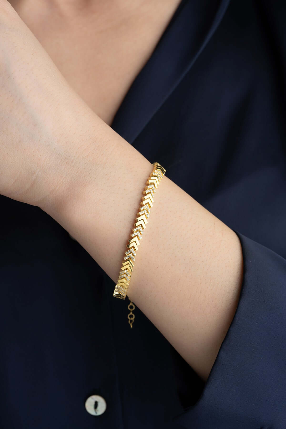 925 Ayar Gümüş Zirkon Taşlı Altın Kaplama Balık Sırtı Bileklik - ÖzelSen