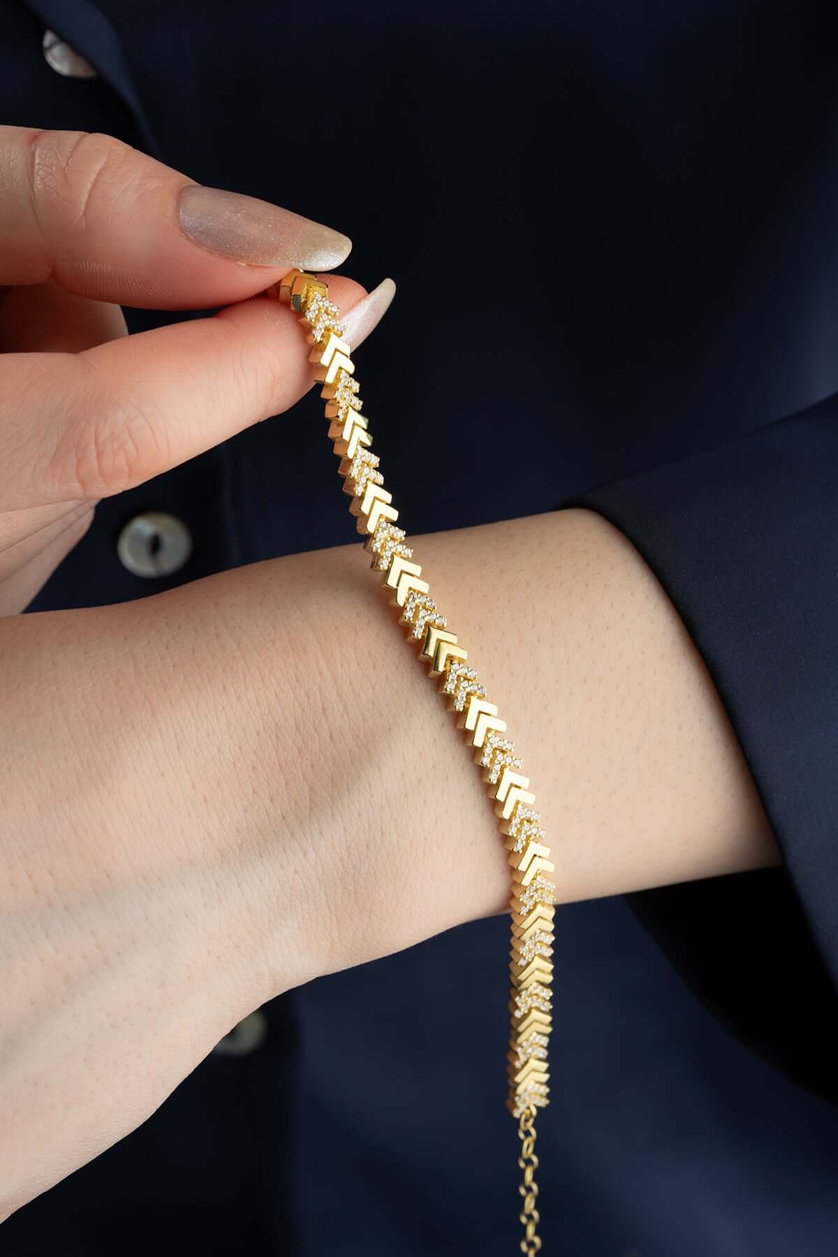 925 Ayar Gümüş Zirkon Taşlı Altın Kaplama Balık Sırtı Bileklik - ÖzelSen