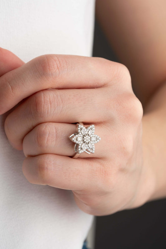 925 Ayar Gümüş Zirkon Taşlı Lotus Çiçeği Yüzük - ÖzelSen