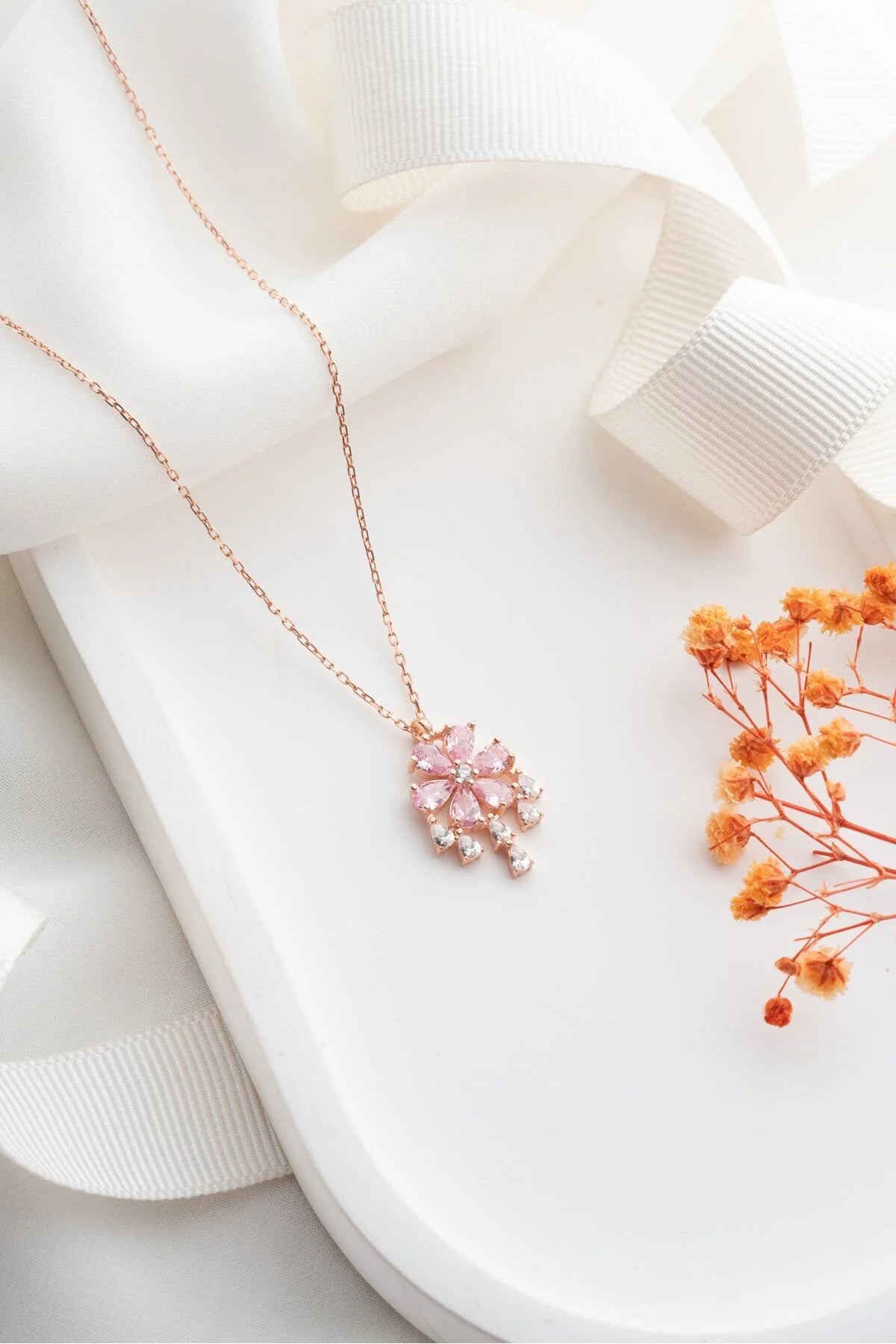 Taşlı Lotus Çiçeği 925 Ayar Rose Kaplama Gümüş Kolye