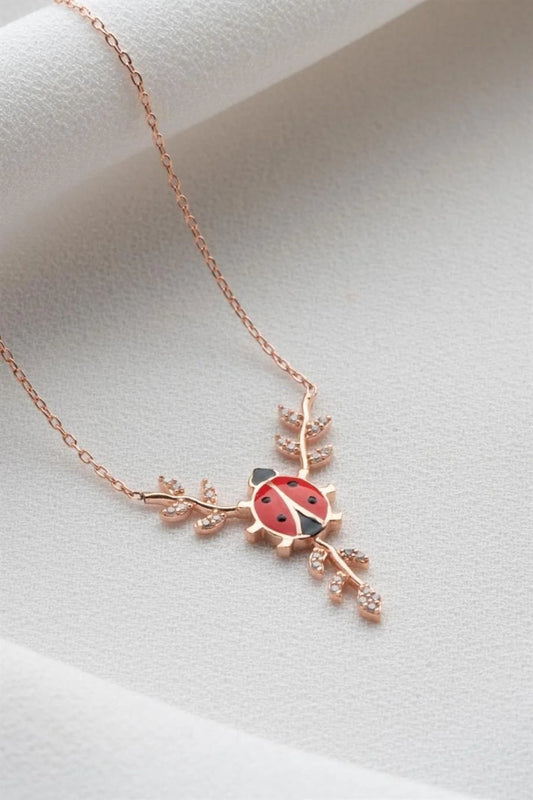 Daldaki Uğurböceği 925 Ayar Rose Kaplama Gümüş Kolye