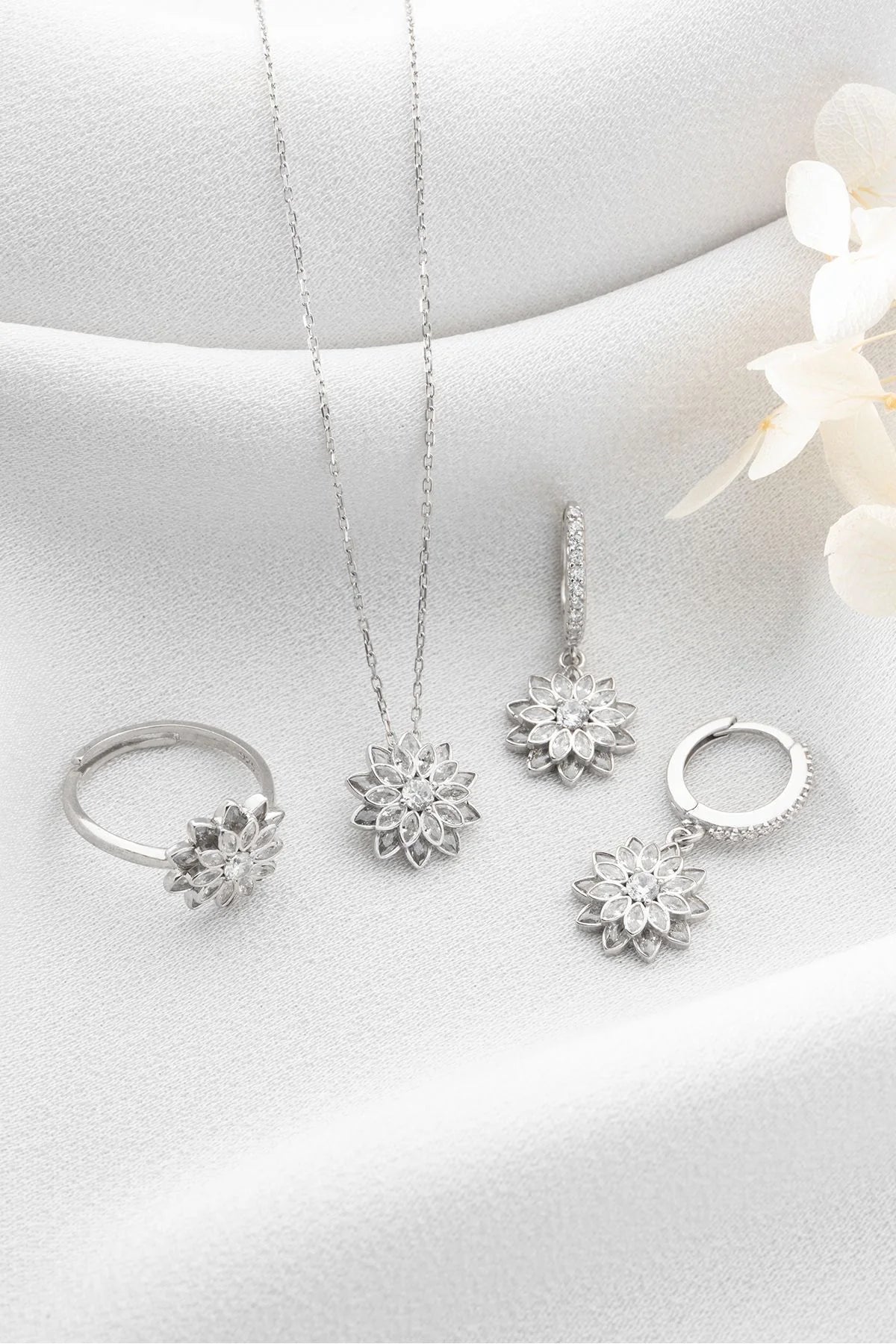 Lotus Çiçeği 925 Ayar Gümüş Set – 3