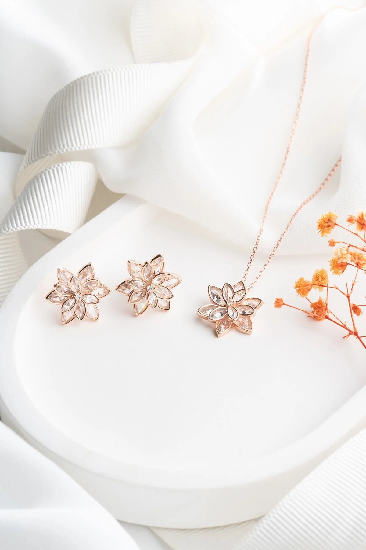 Lotus Çiçeği 925 Ayar Gümüş Set