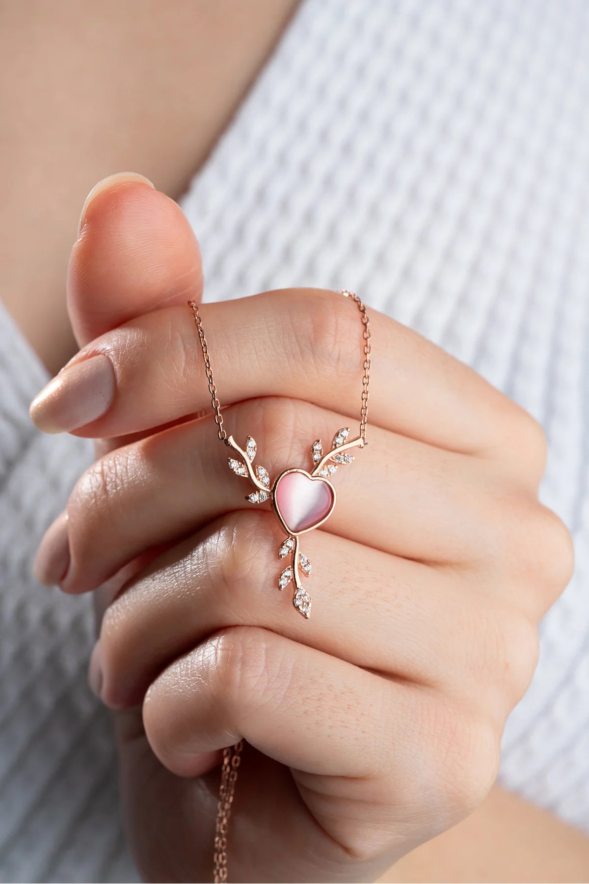 Daldaki Kalp 925 Ayar Rose Kaplama Gümüş Kolye