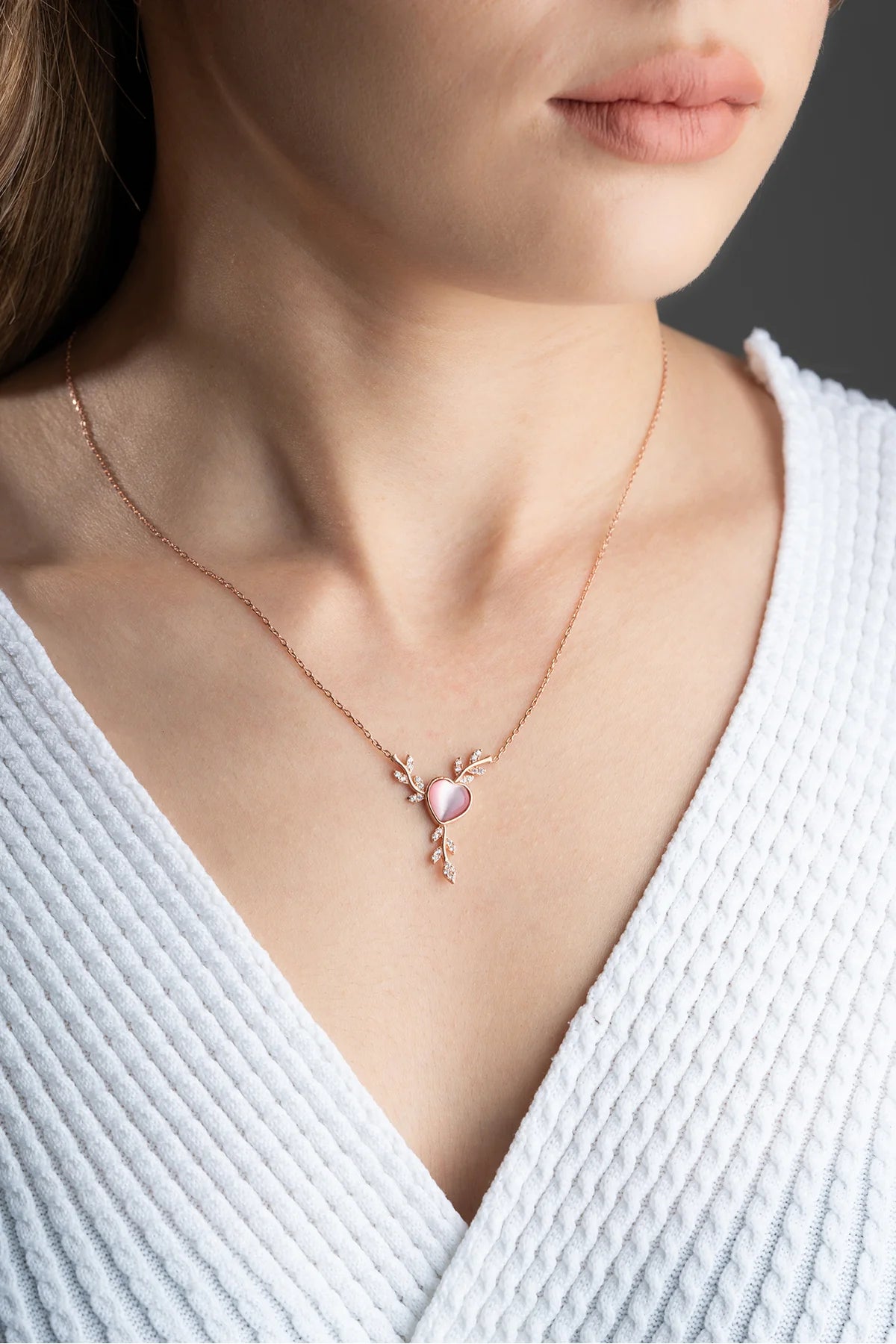 Daldaki Kalp 925 Ayar Rose Kaplama Gümüş Kolye