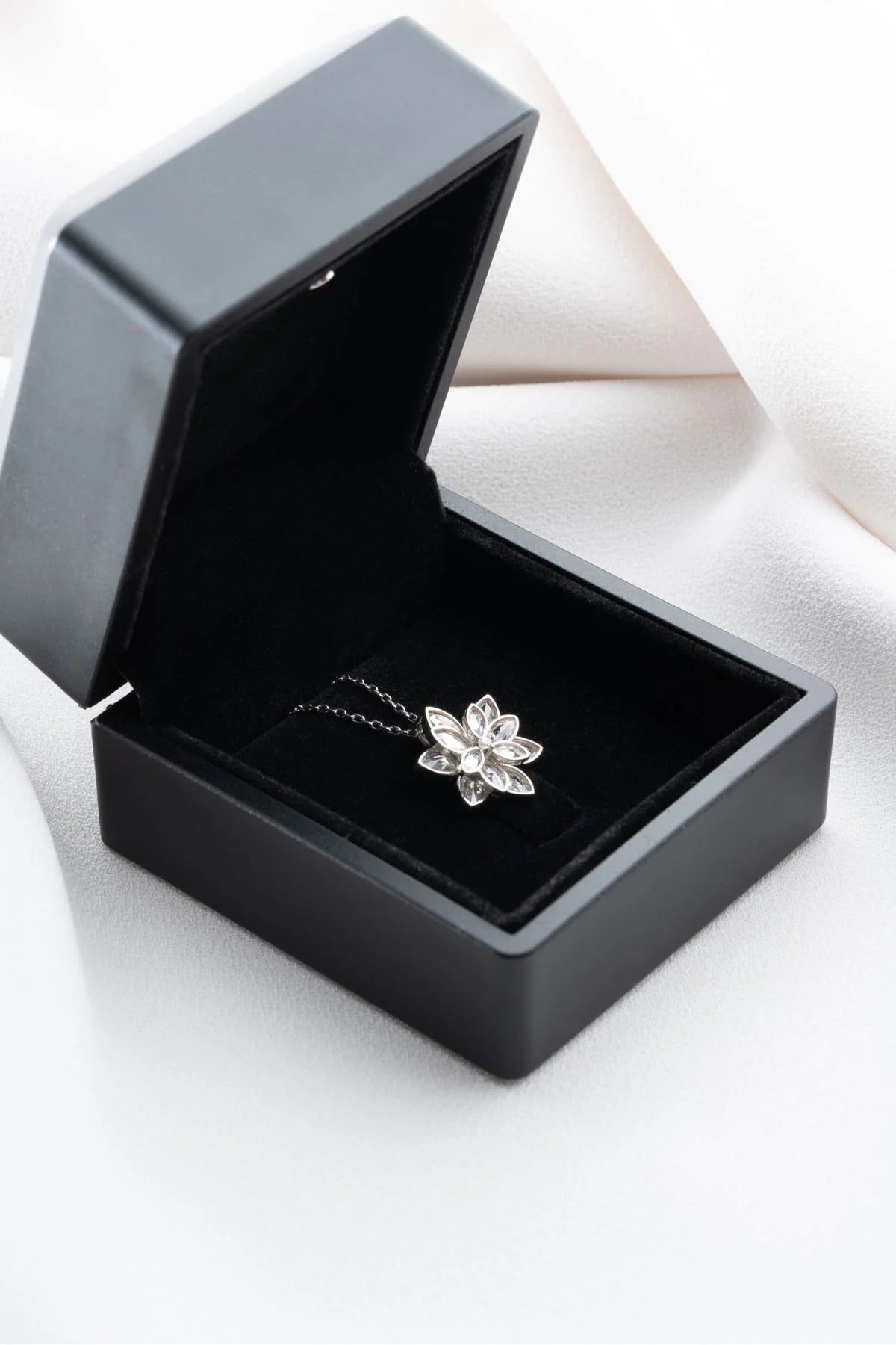 Lotus Çiçeği 925 Ayar Gümüş Kolye – 10
