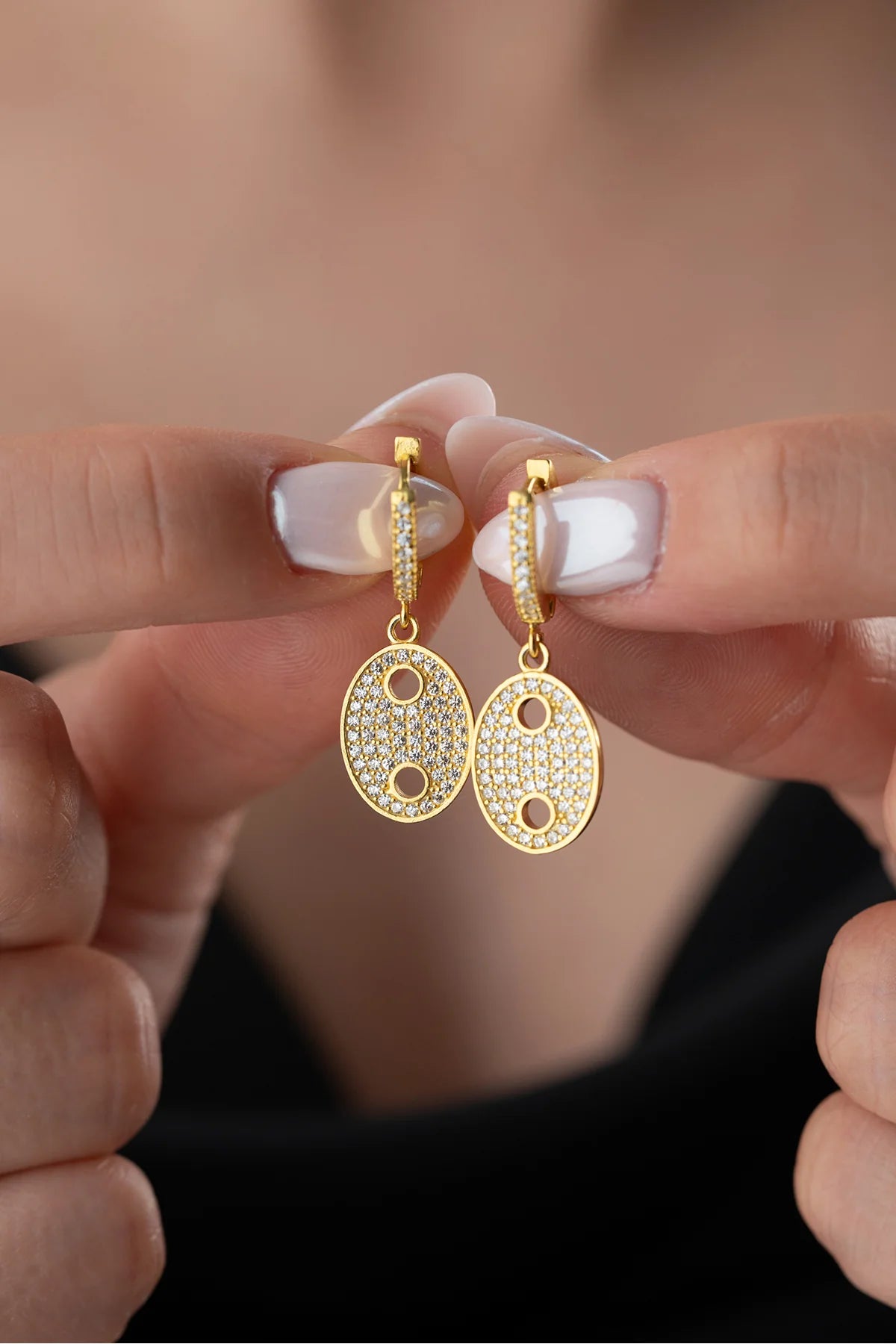 Taşlı Düğme Modeli 925 Ayar Altın Kaplama Gümüş Küpe
