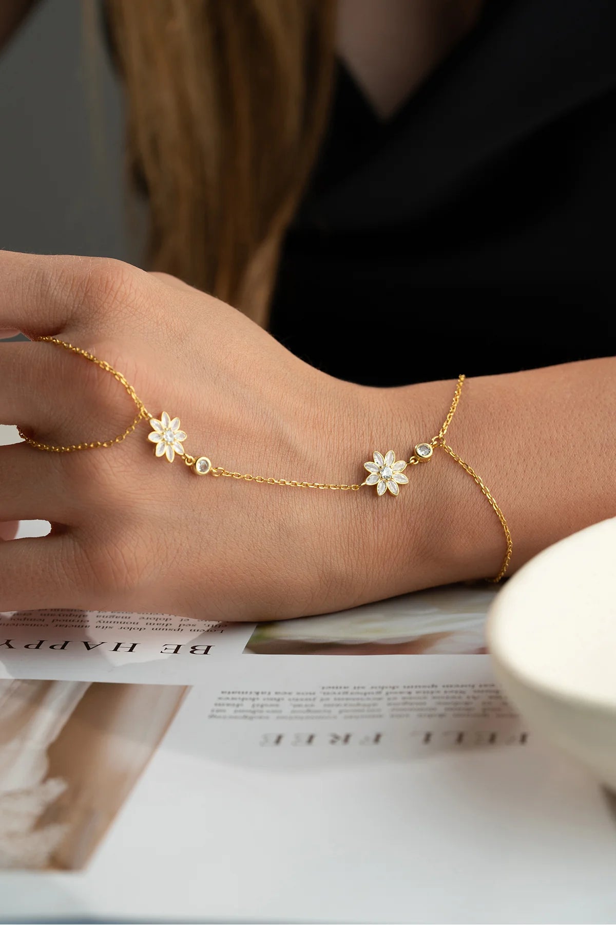 Zirkon Taşlı Lotus Şahmeran 925 Ayar Altın Kaplama Gümüş Kolye