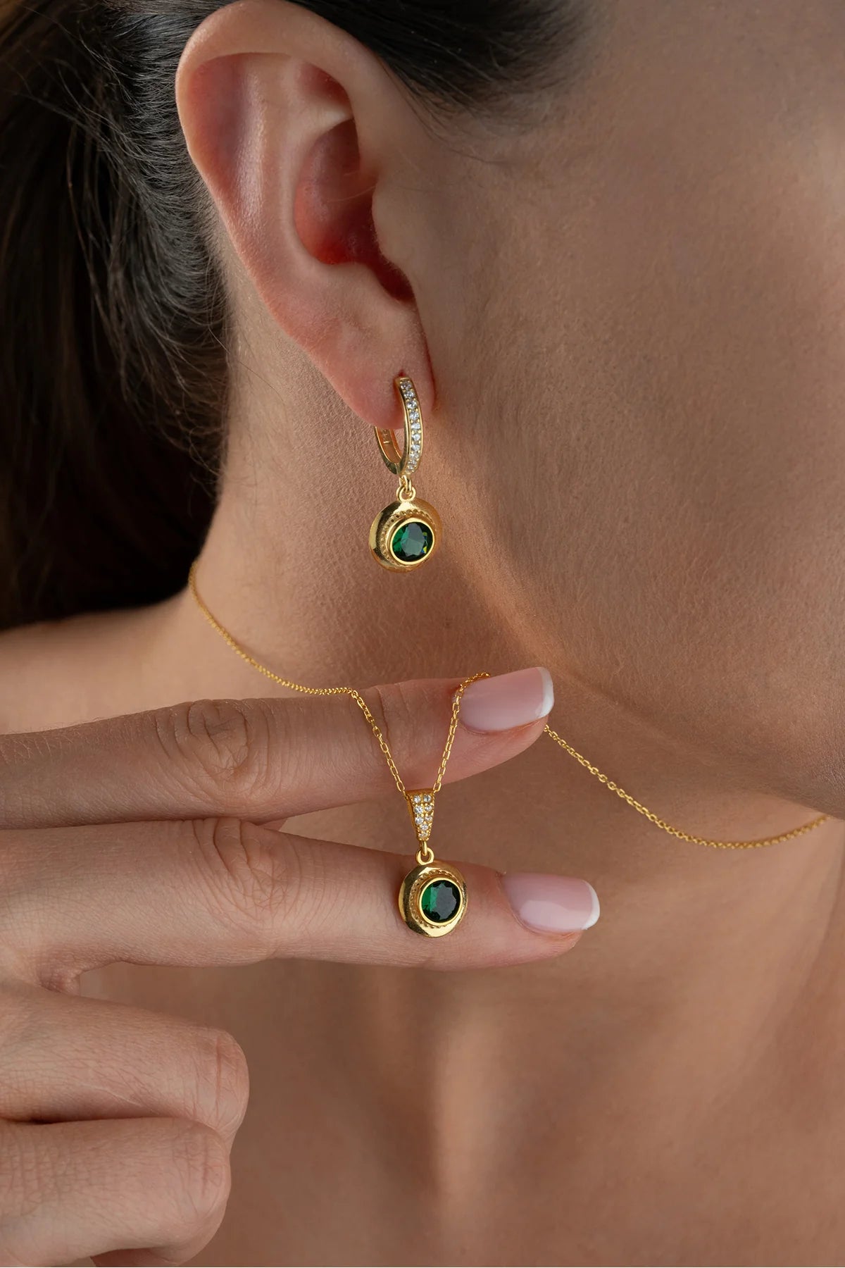 Zümrüt Tektaş 925 Ayar Altın Kaplama Gümüş Set