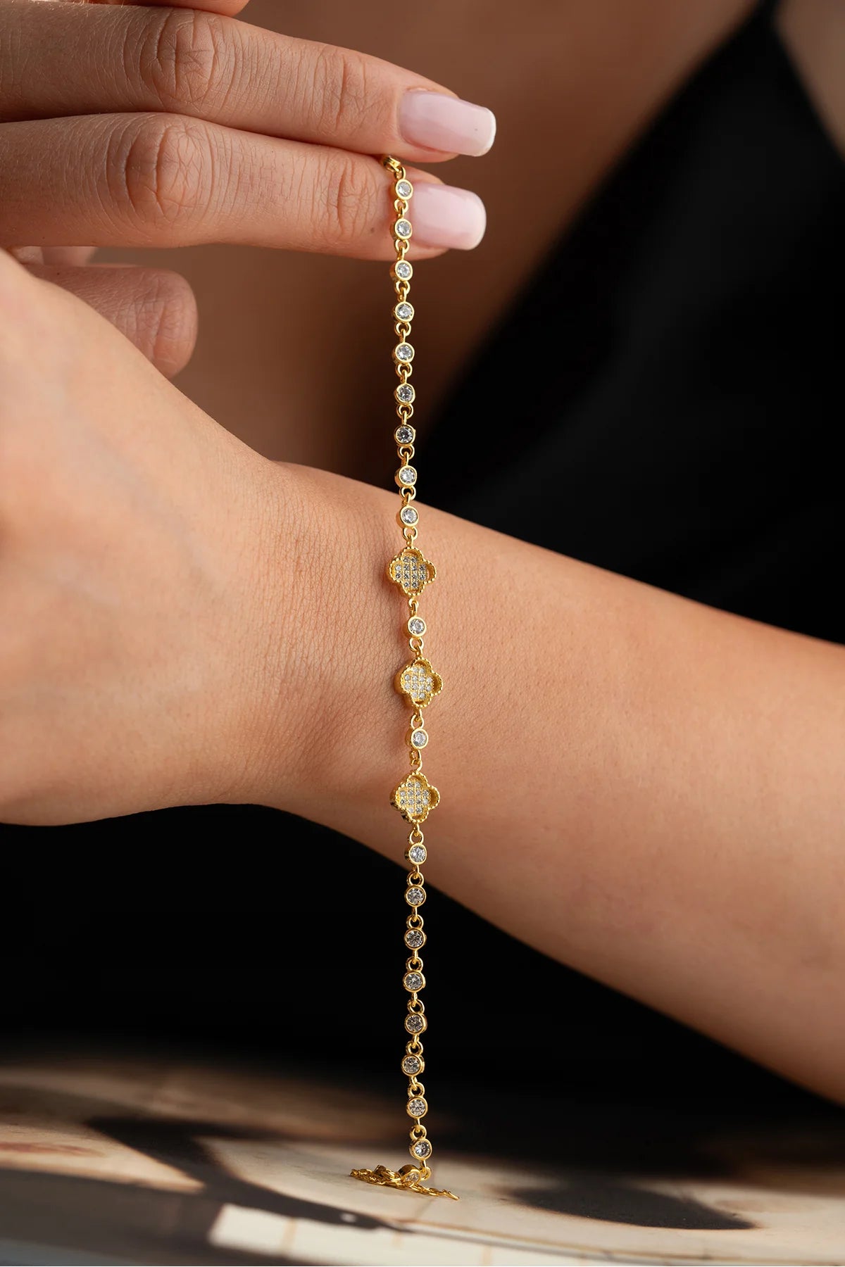 Zircon Stone-set Clover 925 K Gold Plated Silver Bracelet 4