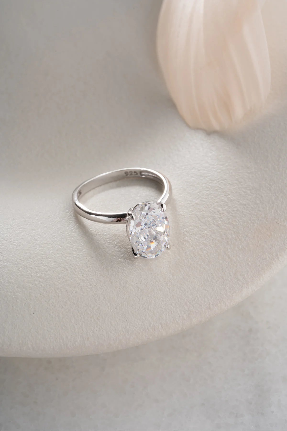Oval Taşlı 925 Ayar Gümüş Yüzük