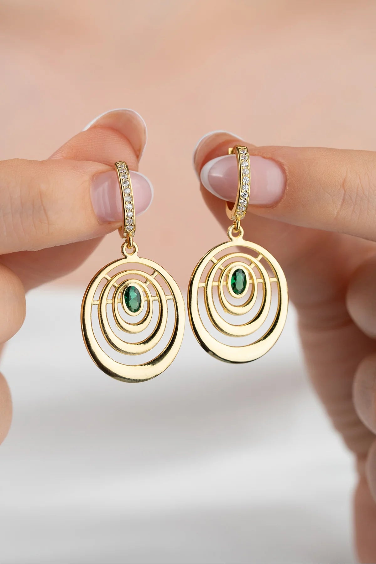 Halkalı Oval Taşlı 925 Ayar Altın Kaplama Gümüş Küpe