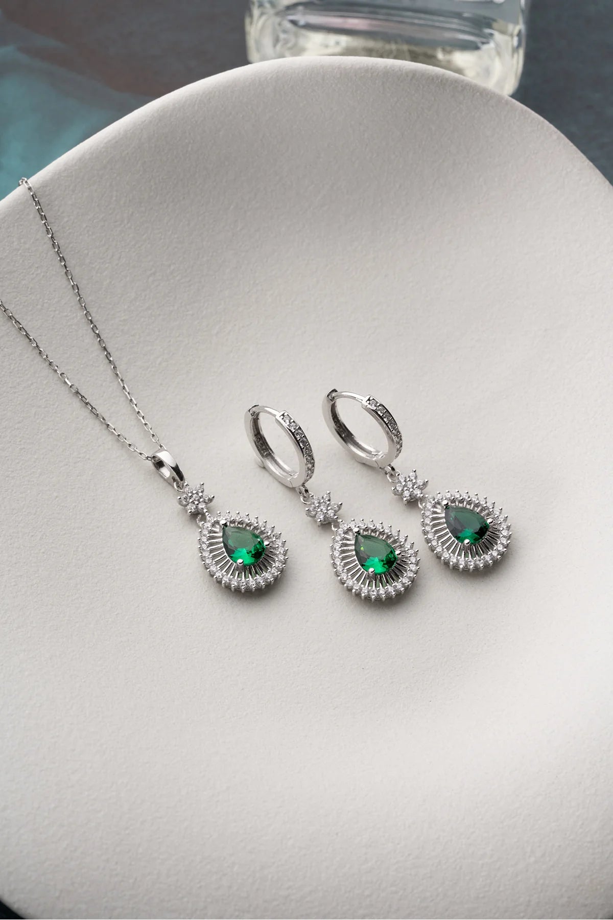 Zümrüt Model 925 Ayar Gümüş Set