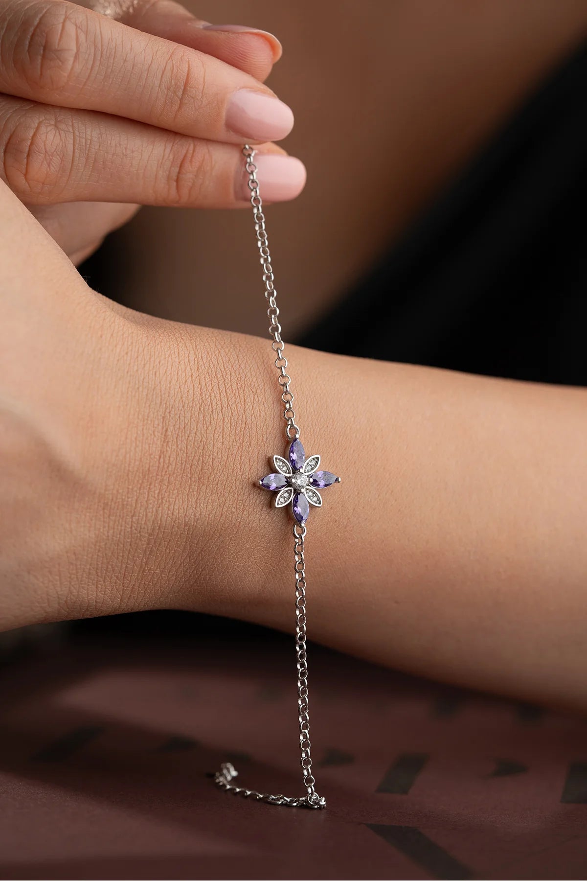Amethyst Stone-set Flower 925 K Silver Bracelet