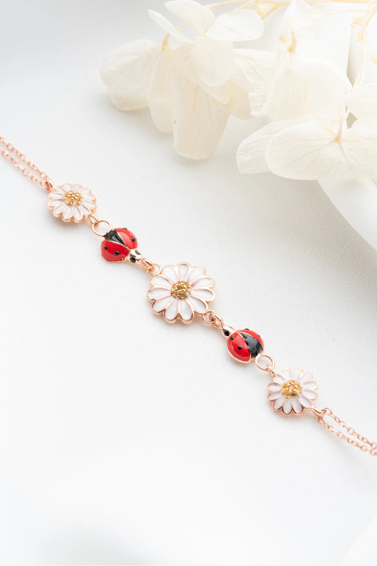 Ugurböcekli Papatya 925 Ayar Rose Kaplama Gümüş Bileklik