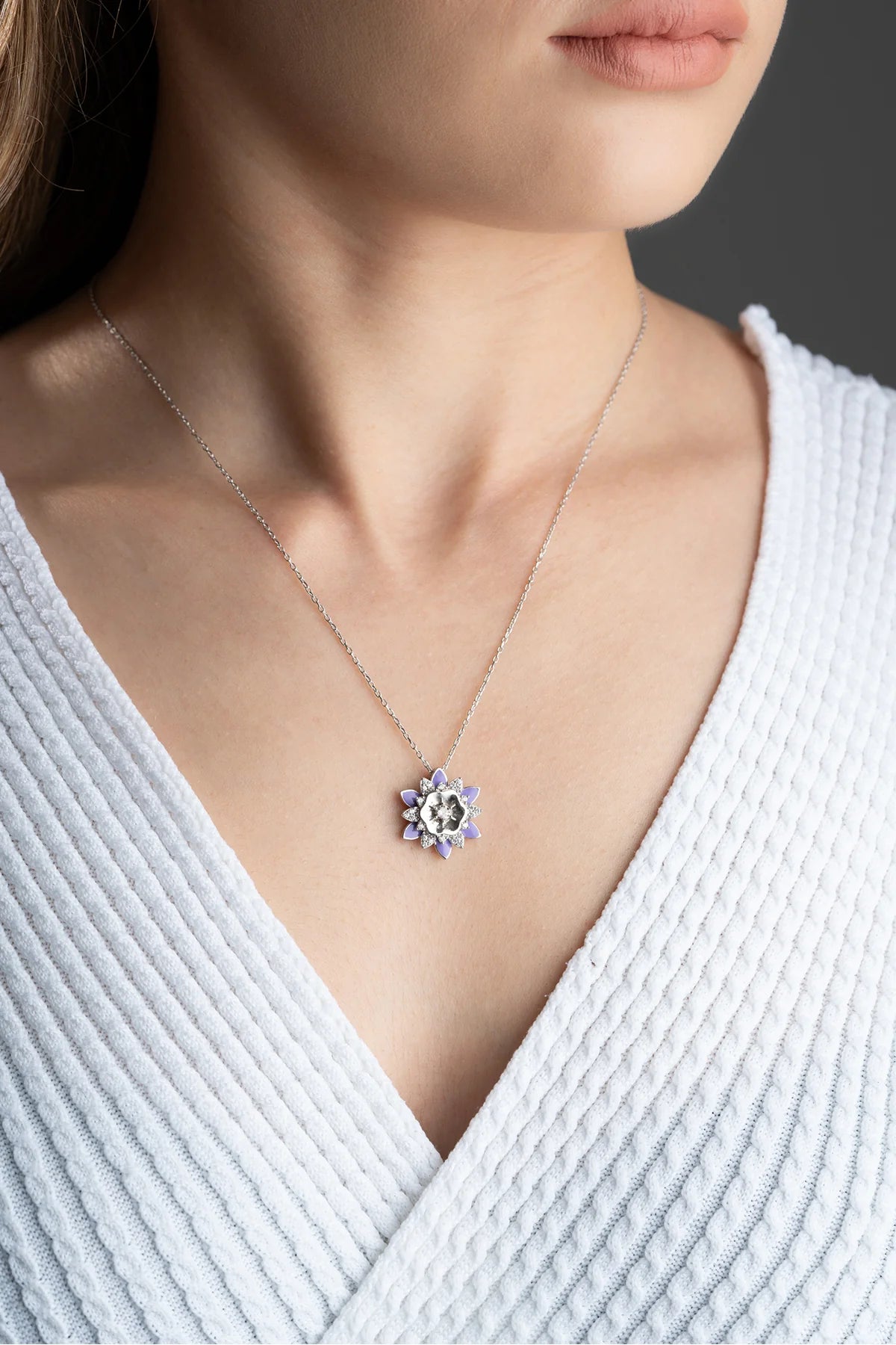 Mineli Lotus Çiçeği 925 Ayar Rose Kaplama Gümüş Kolye
