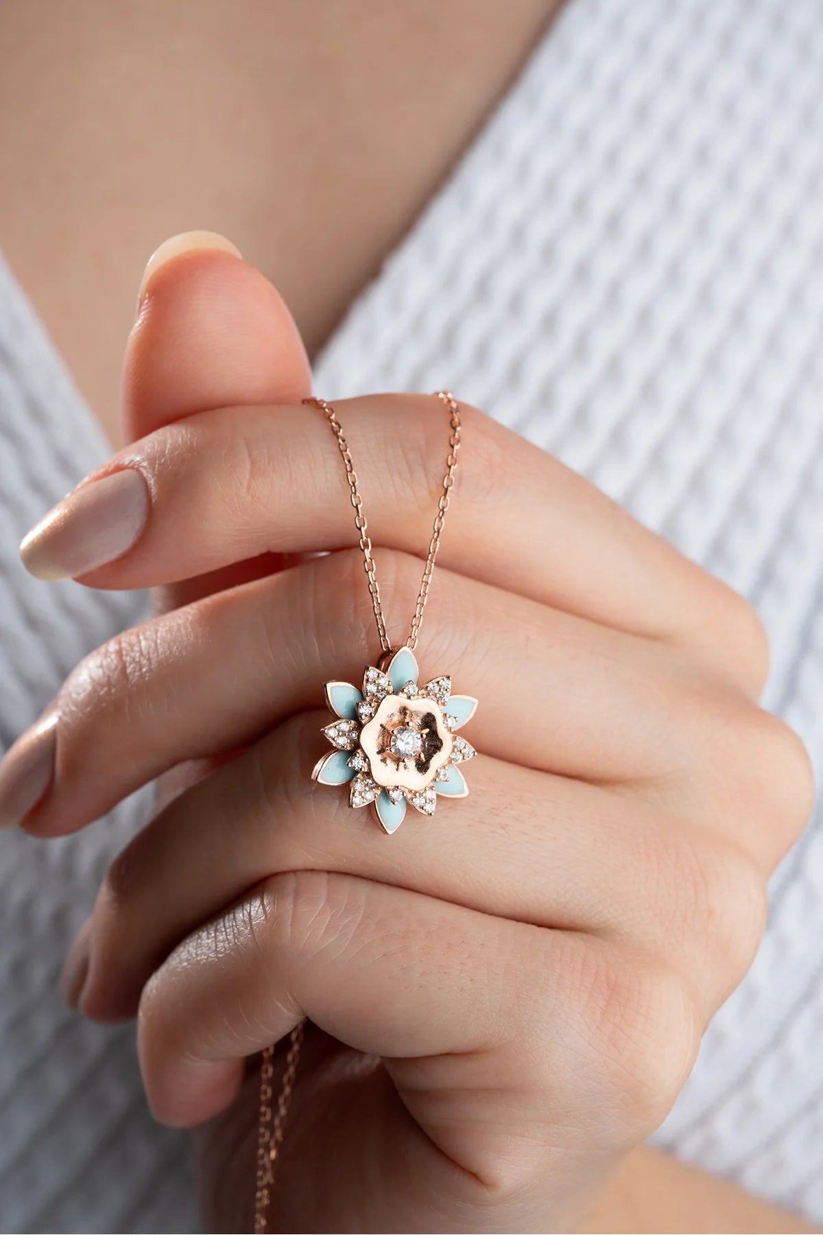 Mineli Lotus 925 Ayar Rose Kaplama Gümüş Kolye