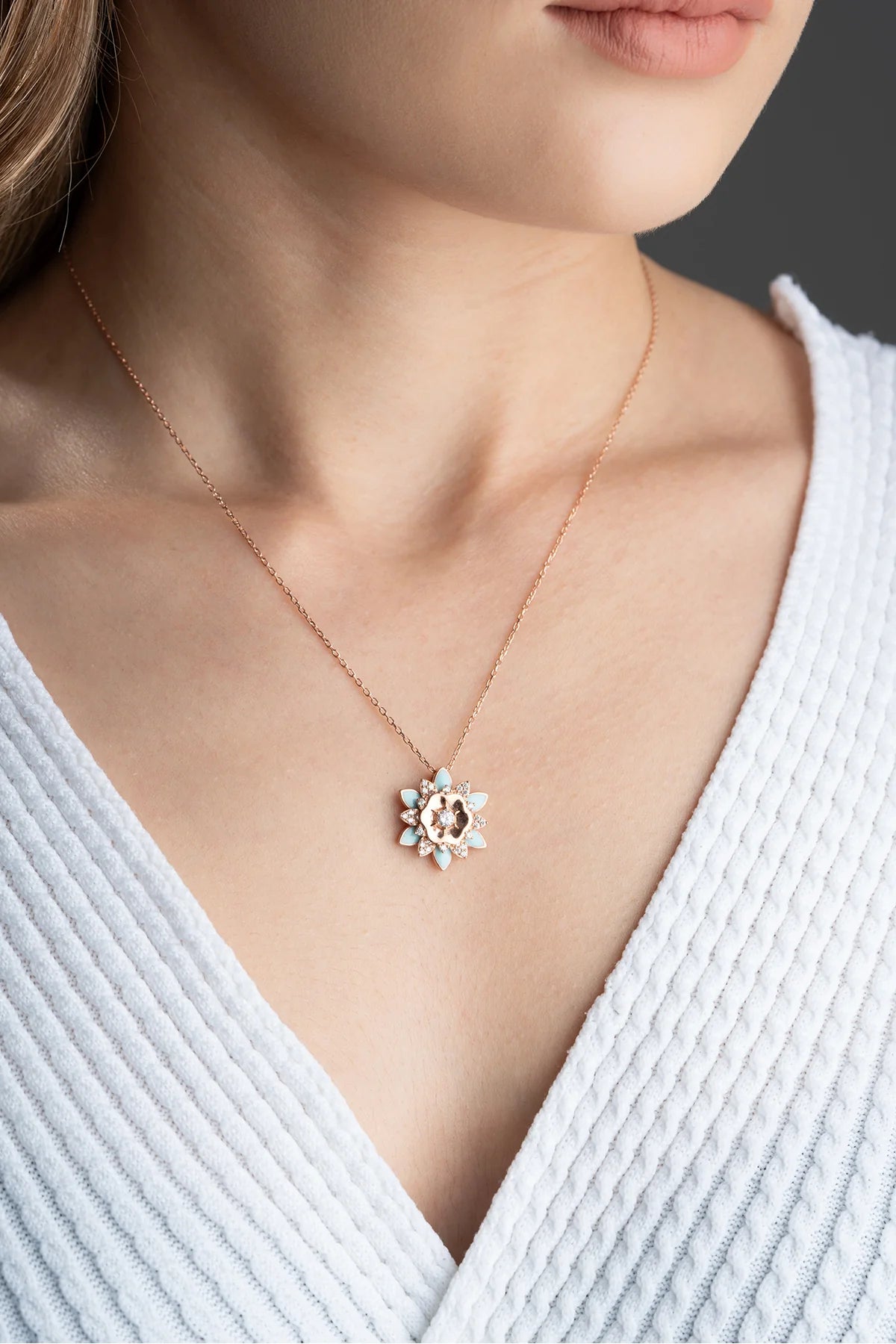 Mineli Lotus 925 Ayar Rose Kaplama Gümüş Kolye