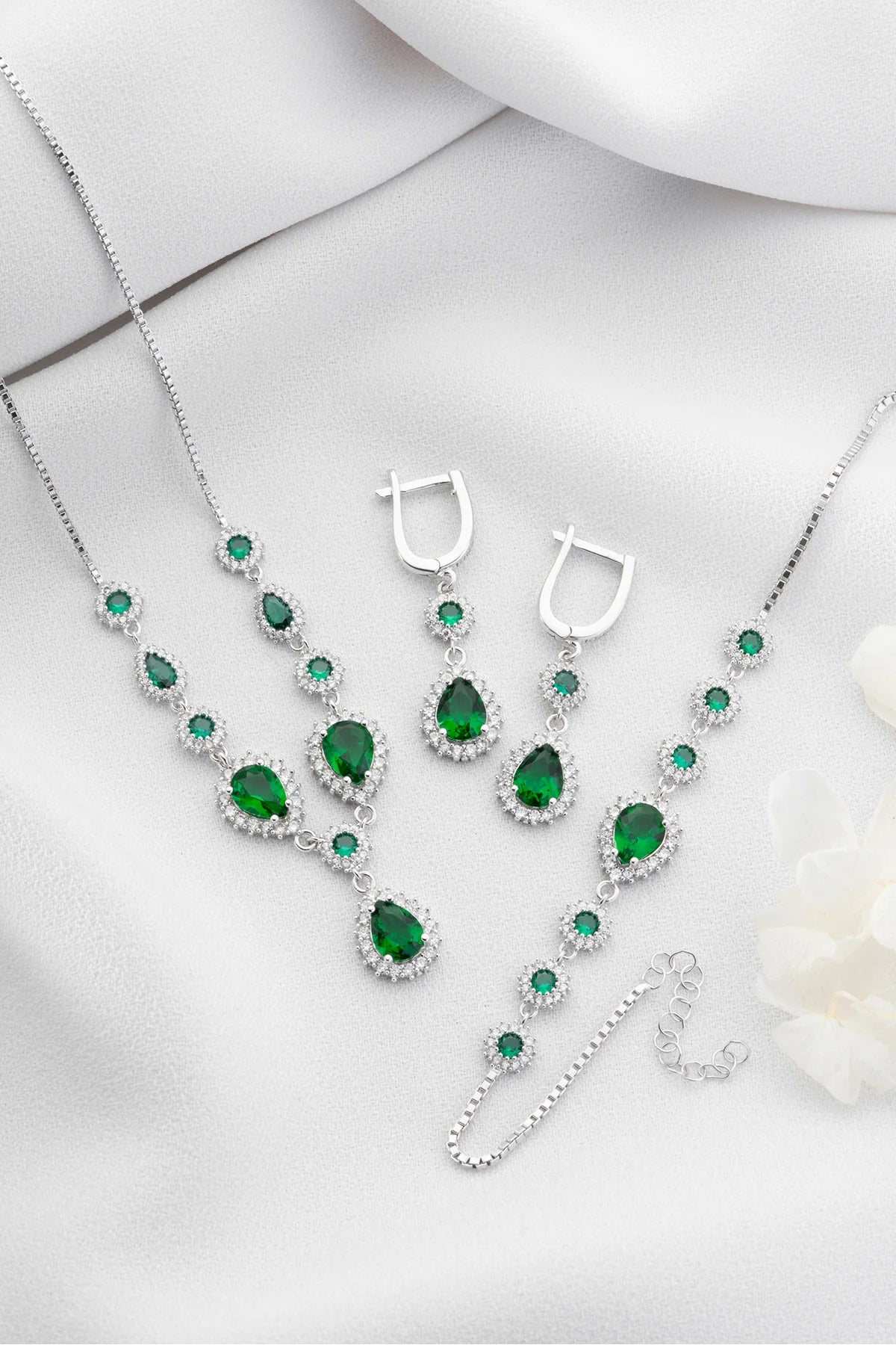 Elmas Montür 925 Ayar Gümüş Set