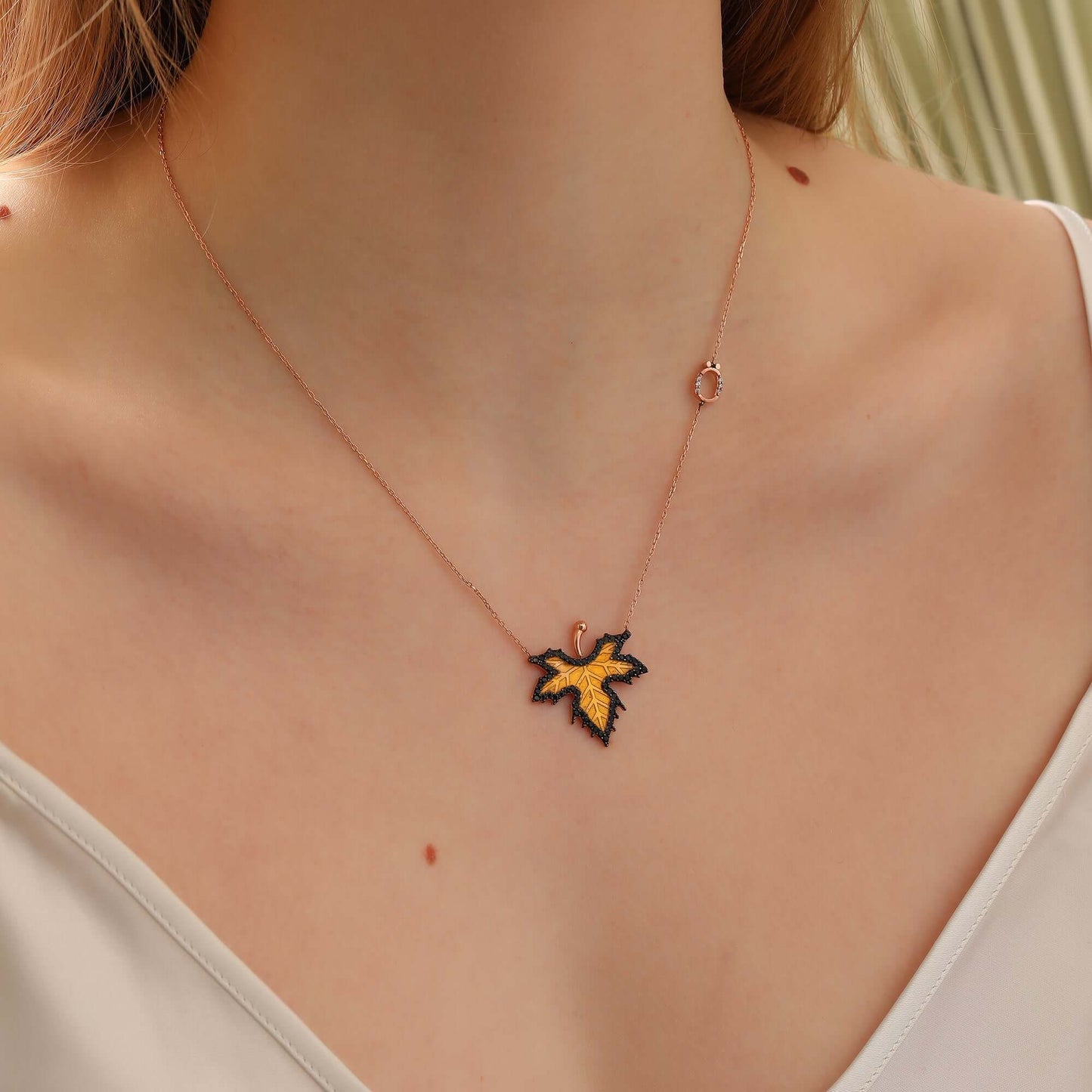 Çınar Yaprağı 925 Ayar Gümüş Harfli Kolye - ÖzelSen