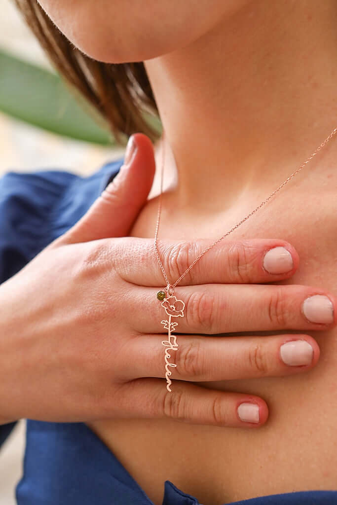 Doğum Ayı Taşlı ve Çiçekli 925 Ayar Gümüş İsimli Kolye - ÖzelSen