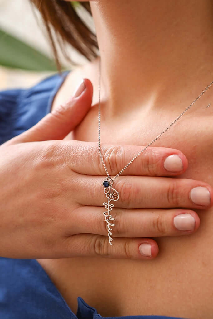 Doğum Ayı Taşlı ve Çiçekli 925 Ayar Gümüş İsimli Kolye - ÖzelSen