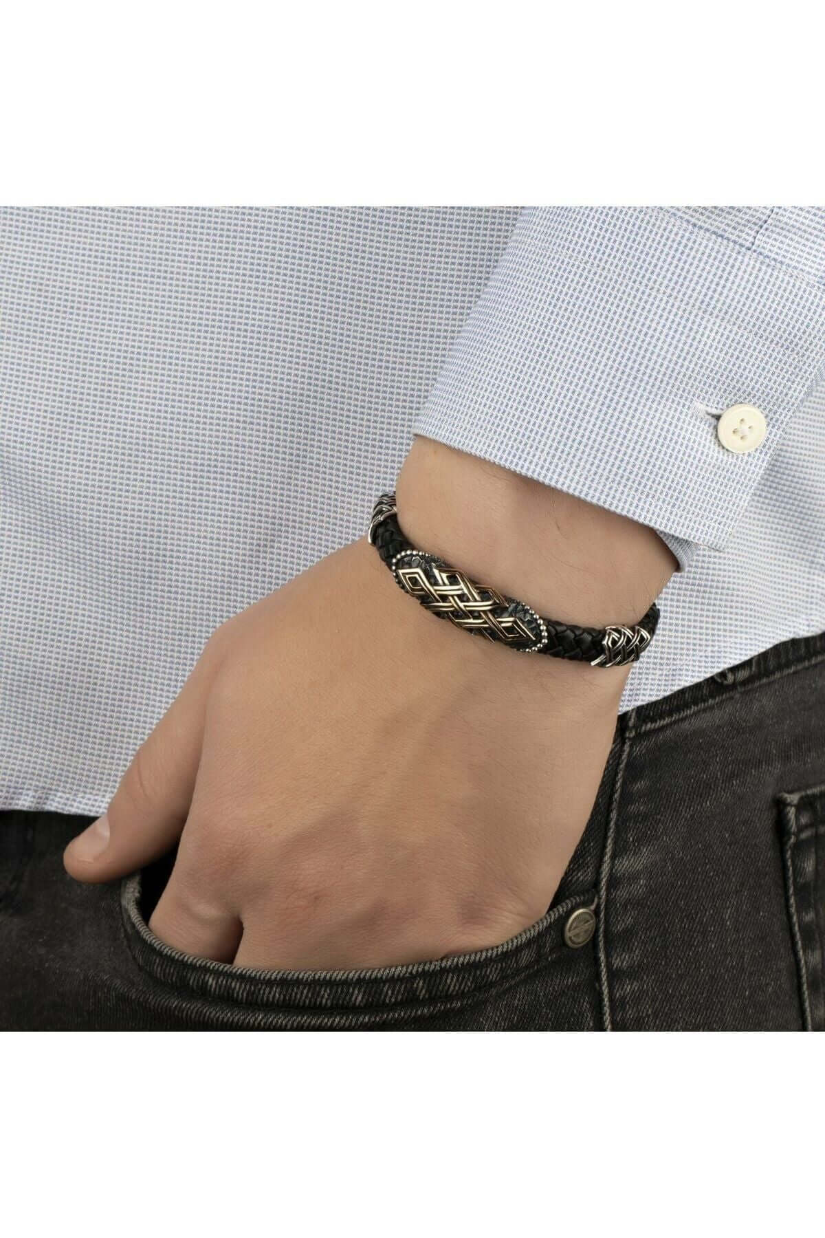 Gümüş Parçalı Motifli Siyah Hakiki Erkek Deri Bileklik - ÖzelSen