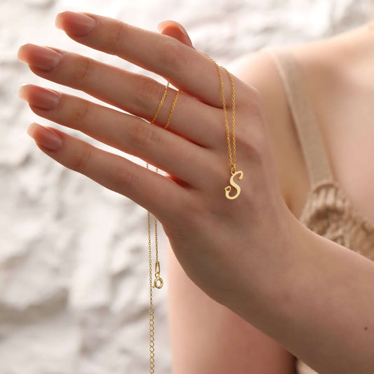 Kalp Detaylı 925 Ayar Gümüş Harfli Kolye - ÖzelSen