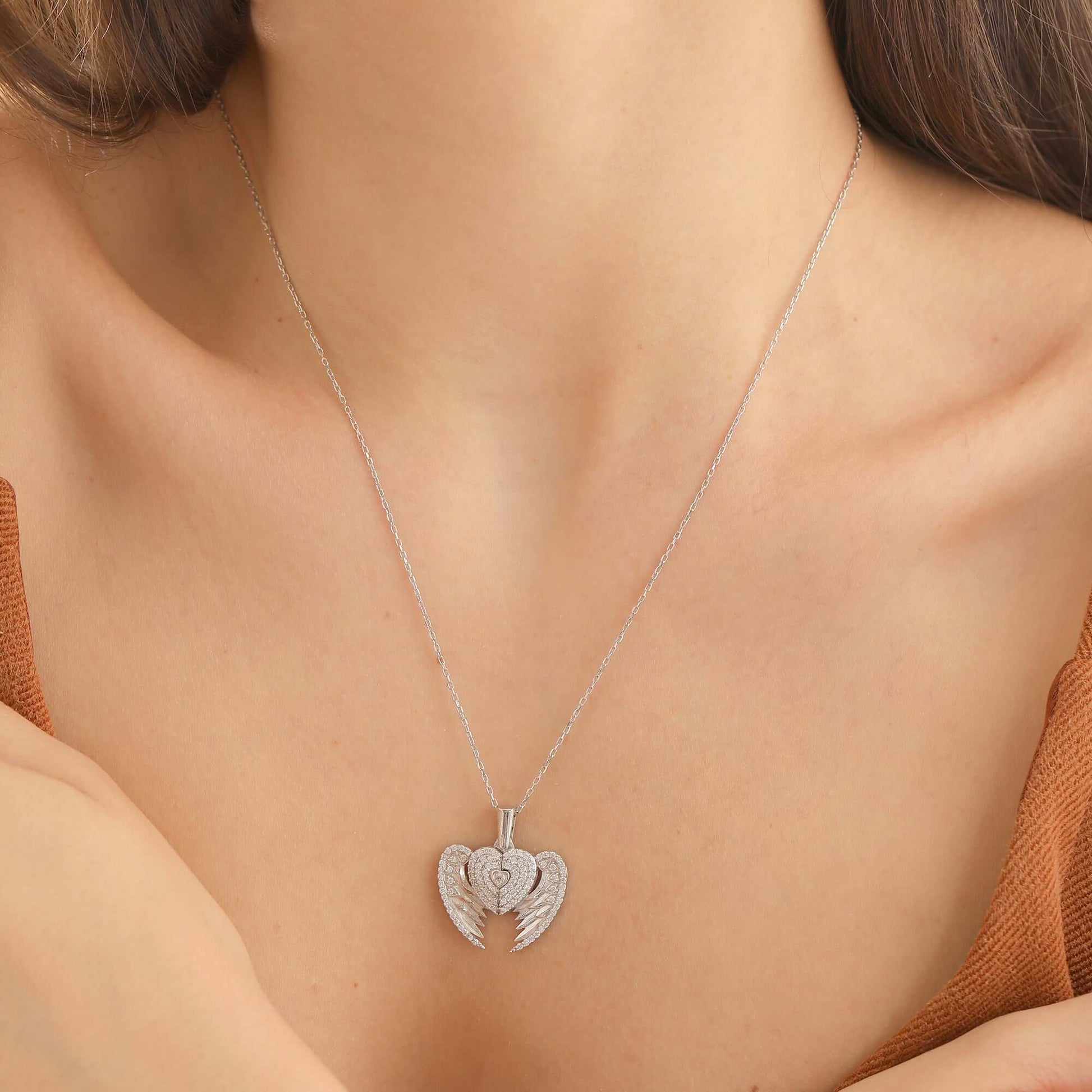 Çift Melek Kanatlı 925 Ayar Gümüş İsimli Kolye - ÖzelSen