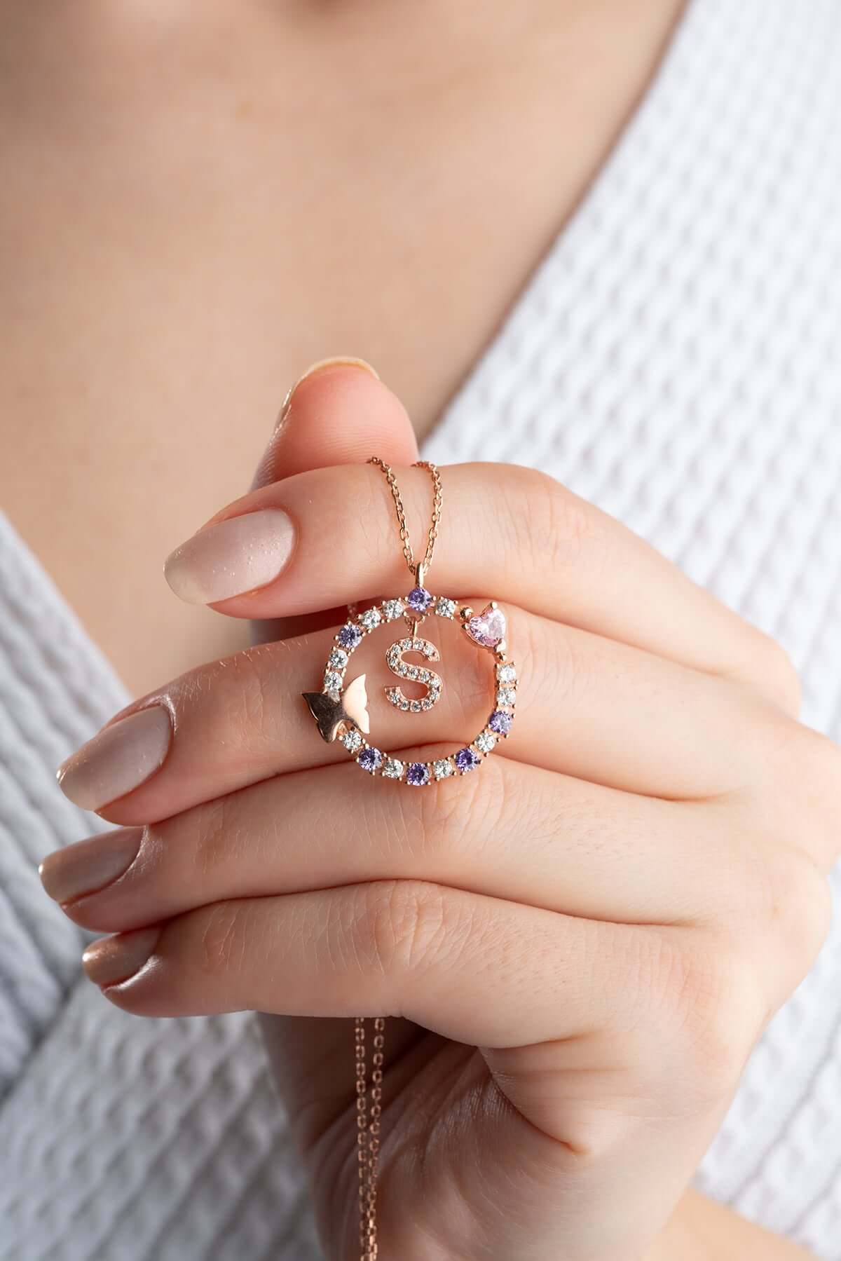 Kelebekli Zirkon Taşlı 925 Ayar Gümüş Harfli Kolye - ÖzelSen