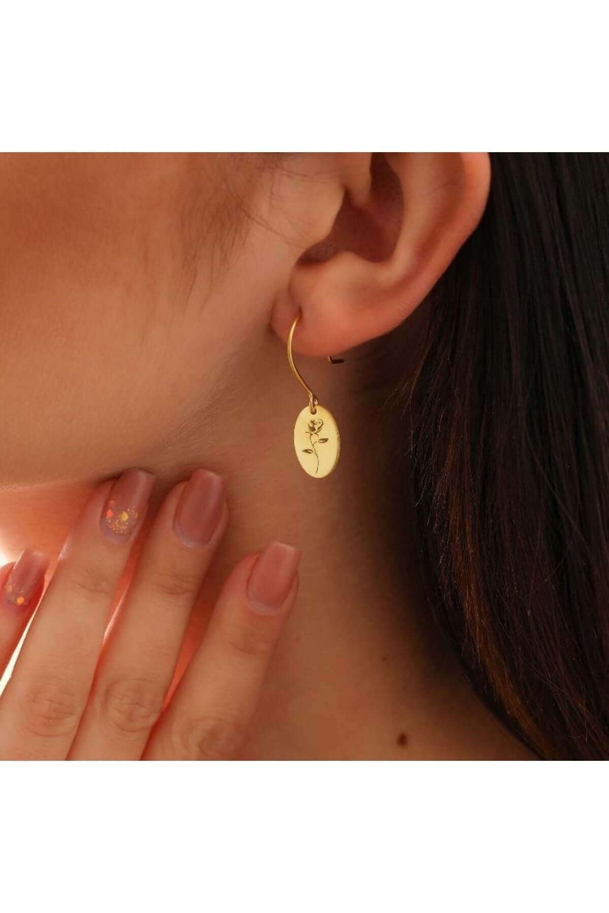 Kişiye Özel Çiçek Desenli 925 Ayar Gümüş İsimli Küpe - ÖzelSen