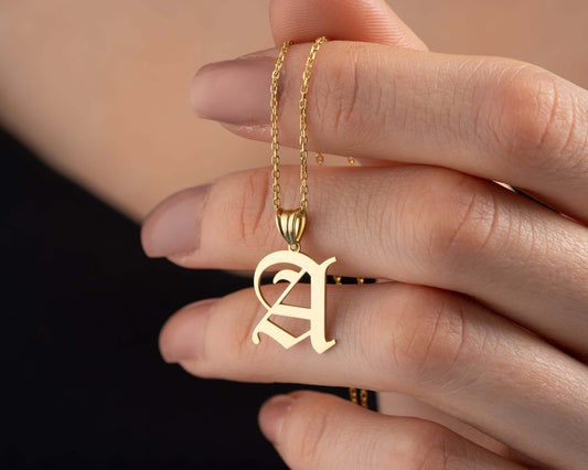 Kişiye Özel Gotik Ornamental Gümüş Baş Harf Kolyesi - ÖzelSen
