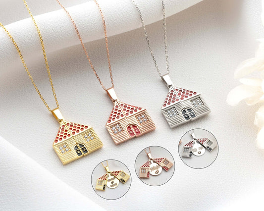 Kişiye Özel İsimli Açılır Kapaklı Ev Temalı Gümüş Kolye - ÖzelSen